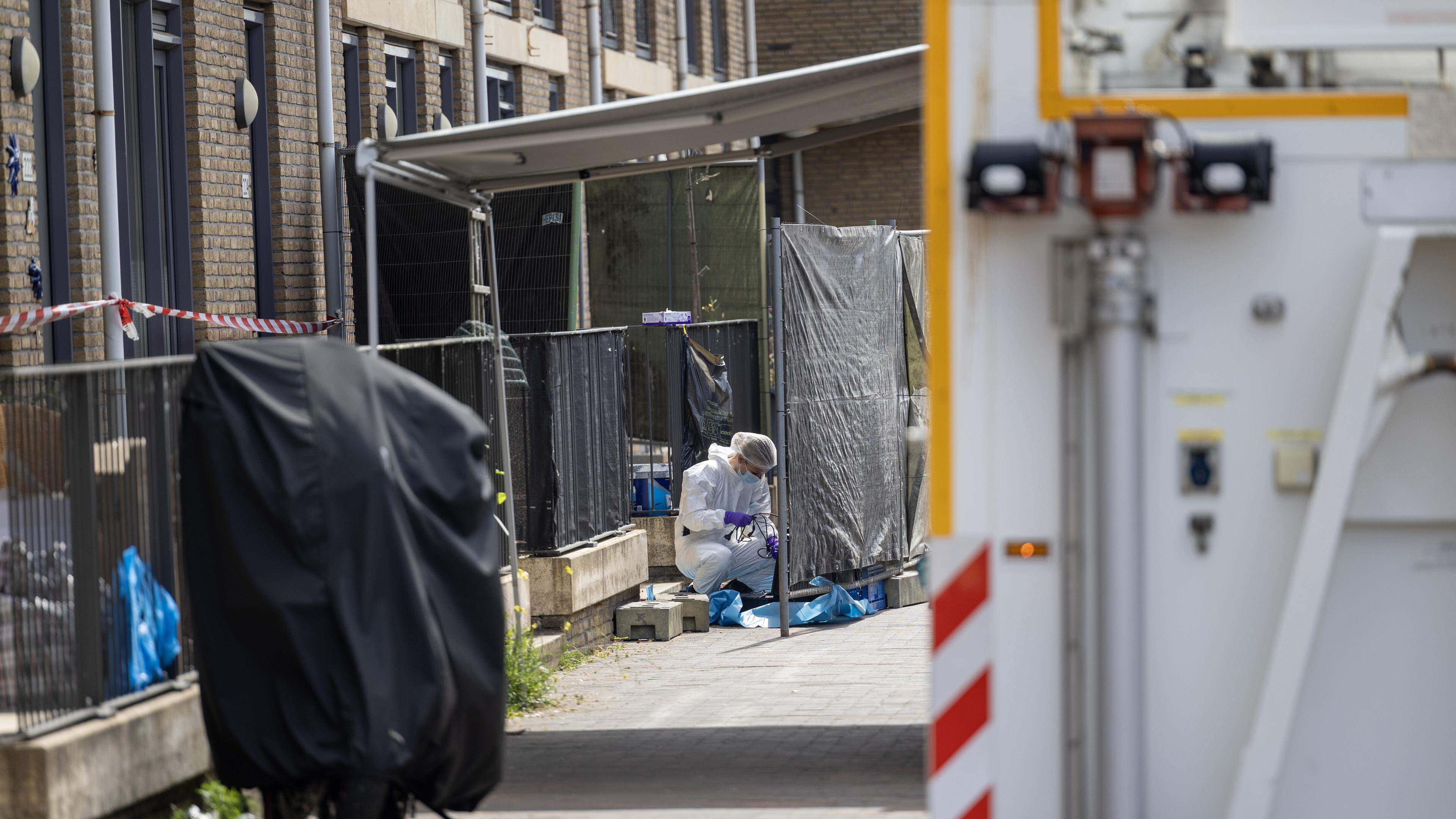 Twee doden bij steekpartij in Hoofddorp, politie lost schoten, hoe ging het vreselijk mis?