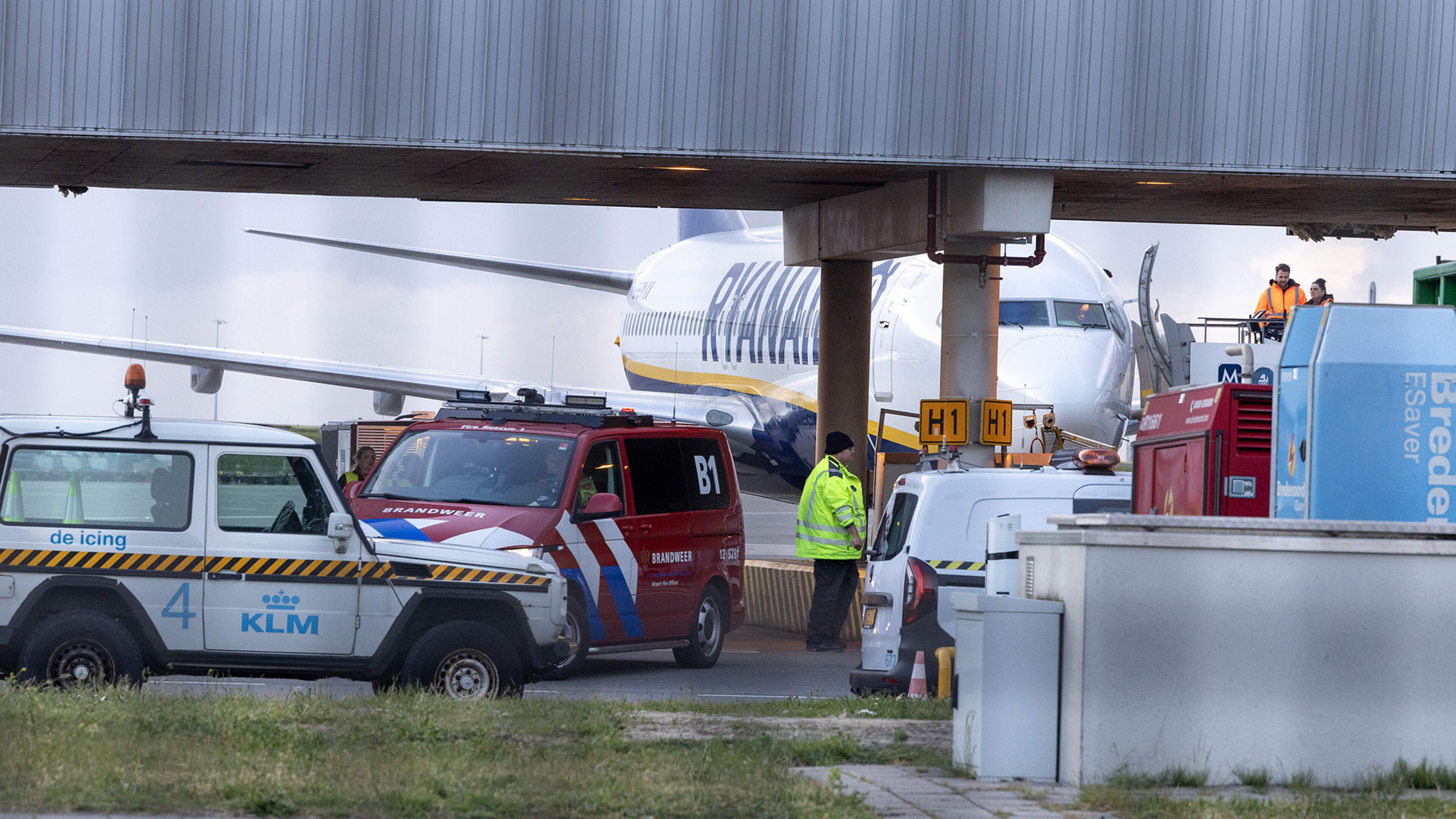 Level 1 alert at Schiphol due to Ryanair plane emergency