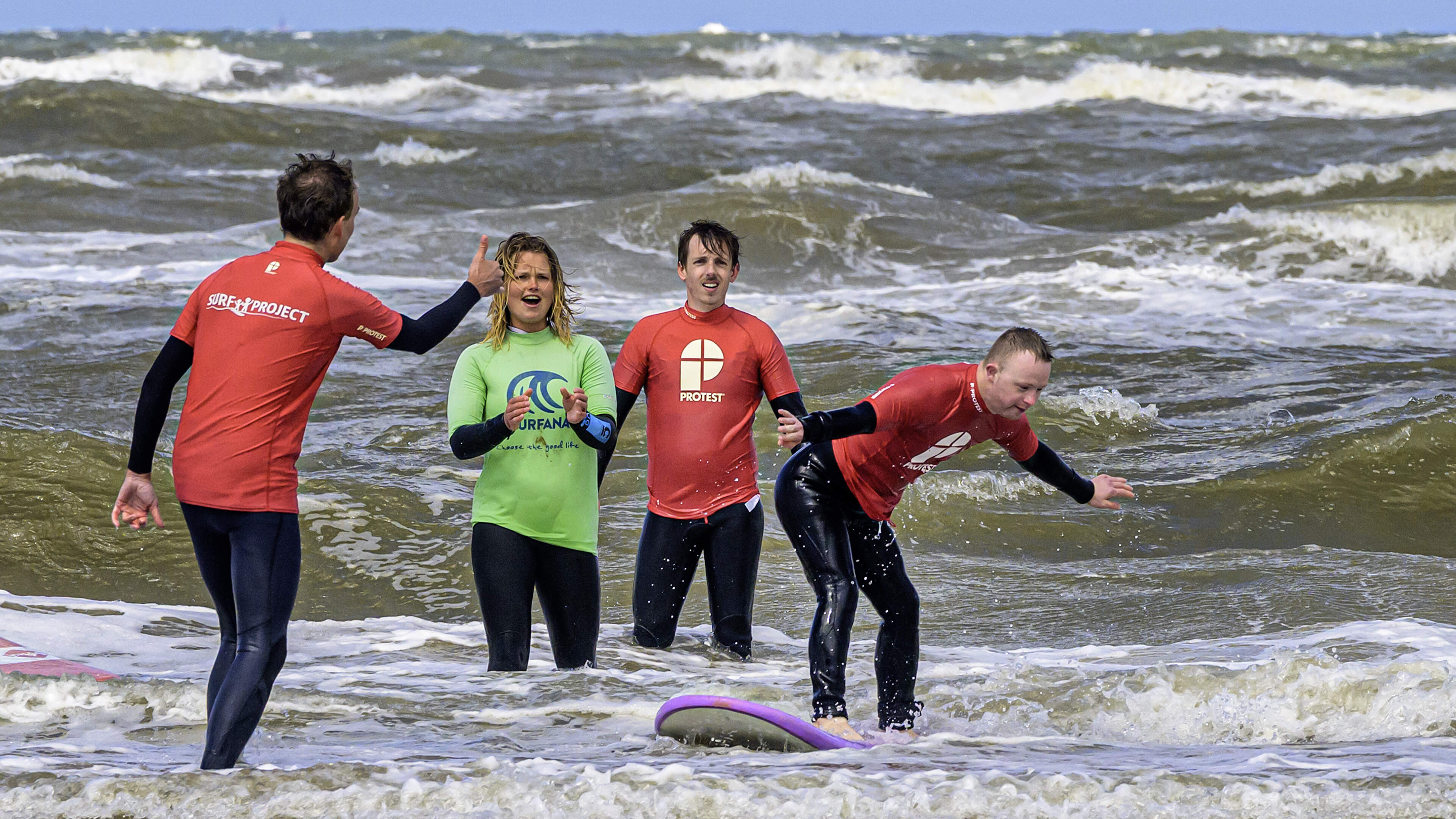 At Surf Project on Zandvoort beach, no one is afraid of the North Sea: 'I'm going to show the best trick during the wipe-out'