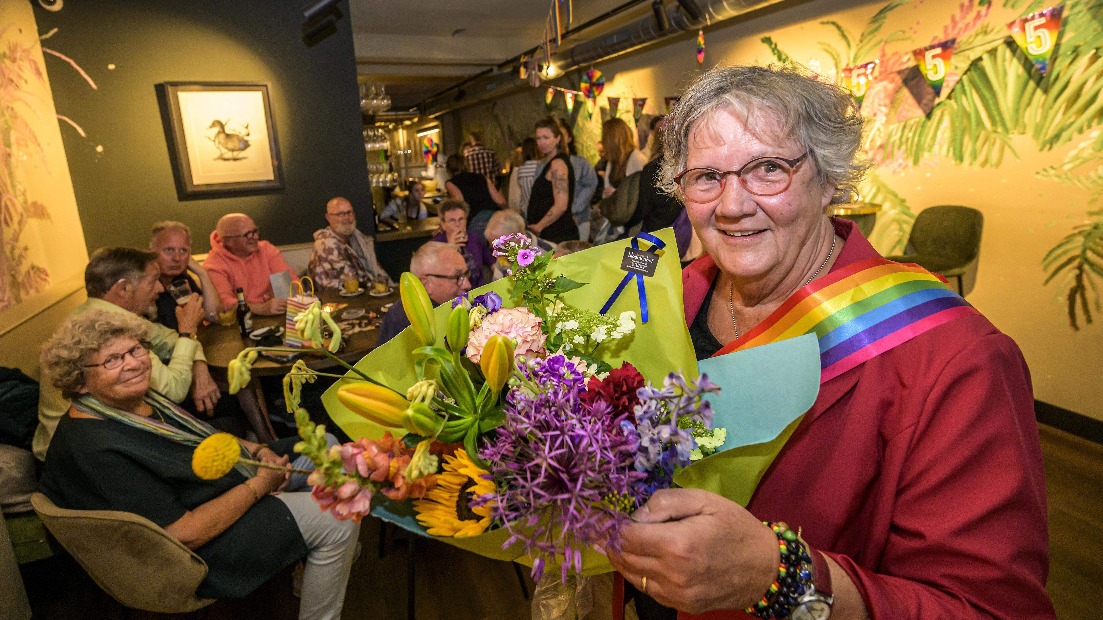 Josha Sloot (73) draagt stokje over na vier jaar RegenboogBorrel Heemstede. ’Wilde het eigenlijk bij