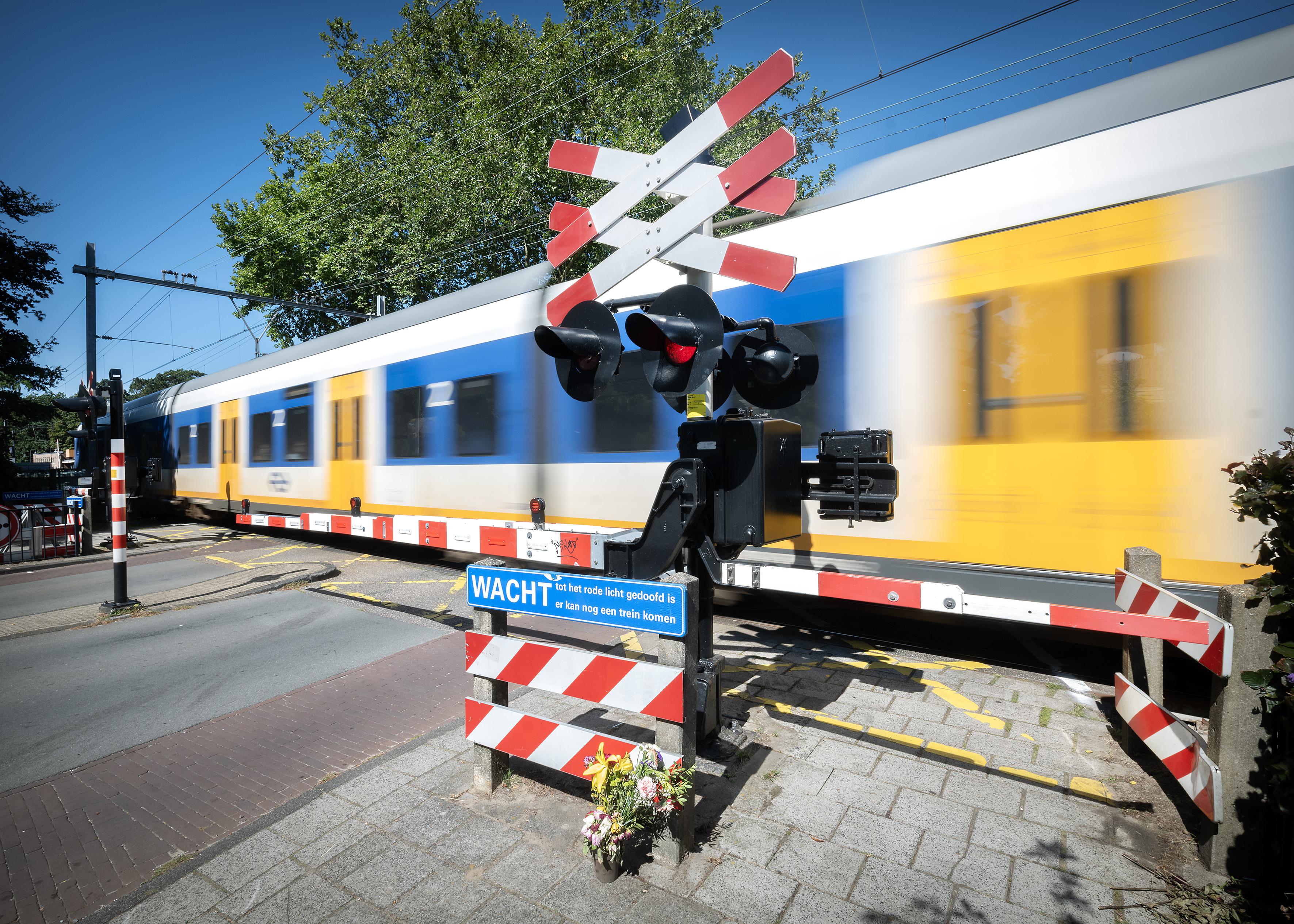 Fataal ongeluk spoorwegovergang Overveen roept vragen op. Het wachten duurt voor het gevoel soms wel