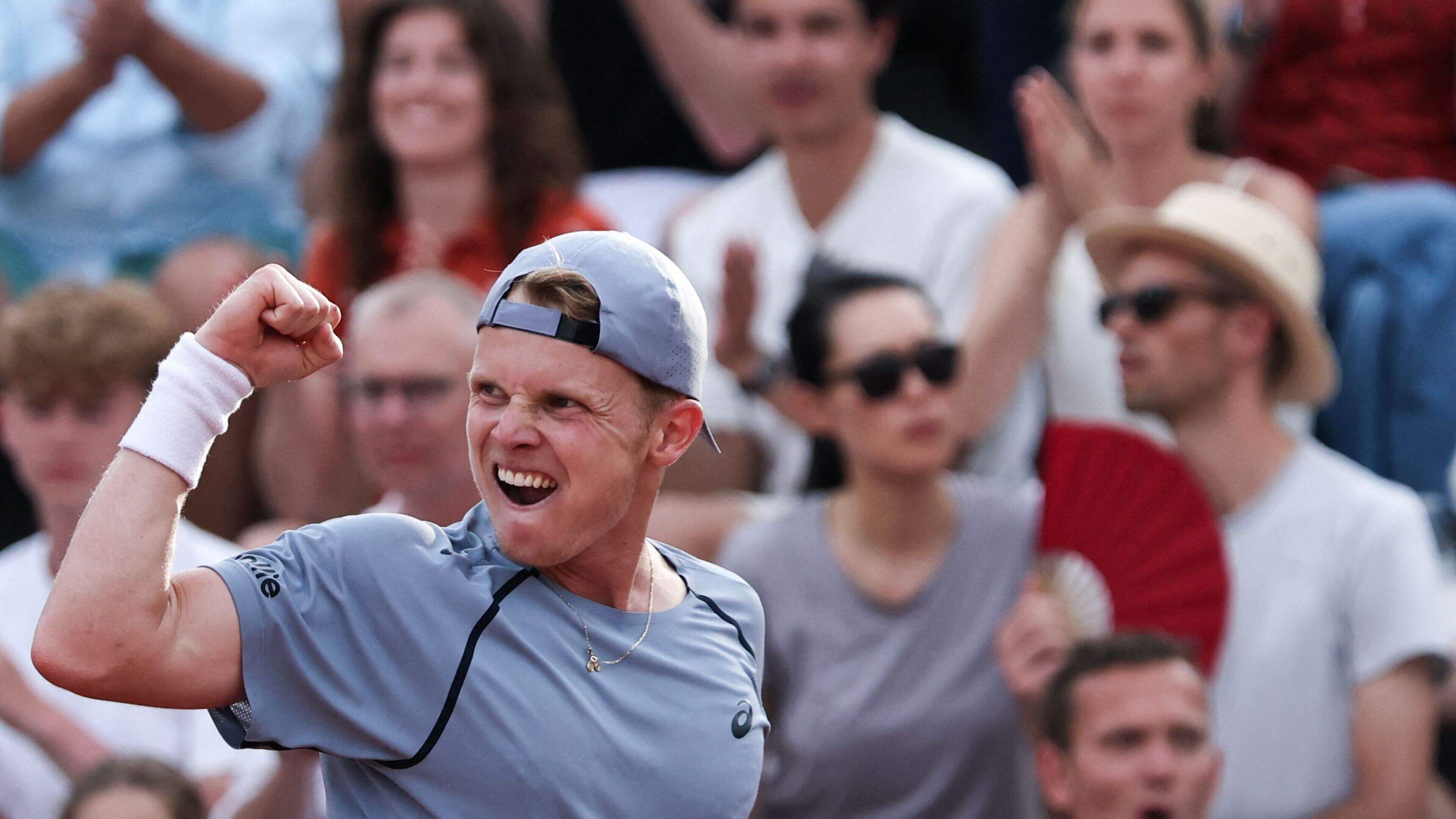 Jesper de Jong records biggest win of his career at Roland Garros