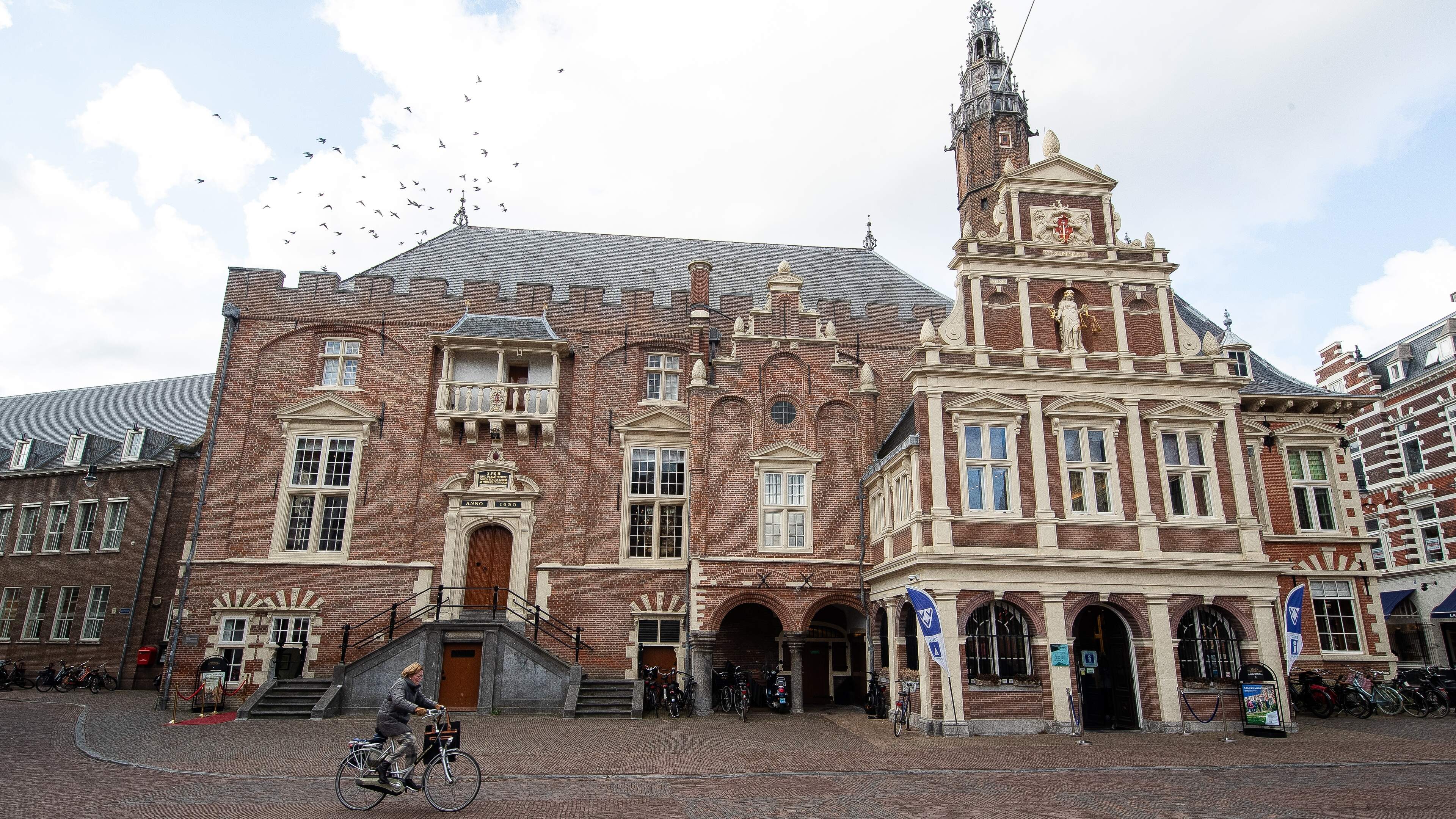 15,000 homes, parking policy and new aldermen. Follow the debate on the Haarlem coalition agreement live here