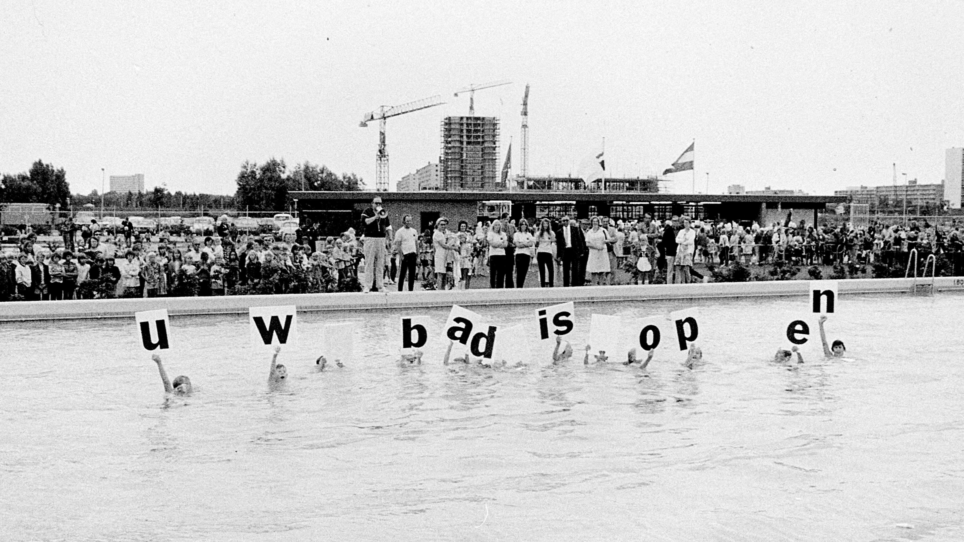 For their first pool, Schalkwijk residents raised the capital themselves by passing the hat