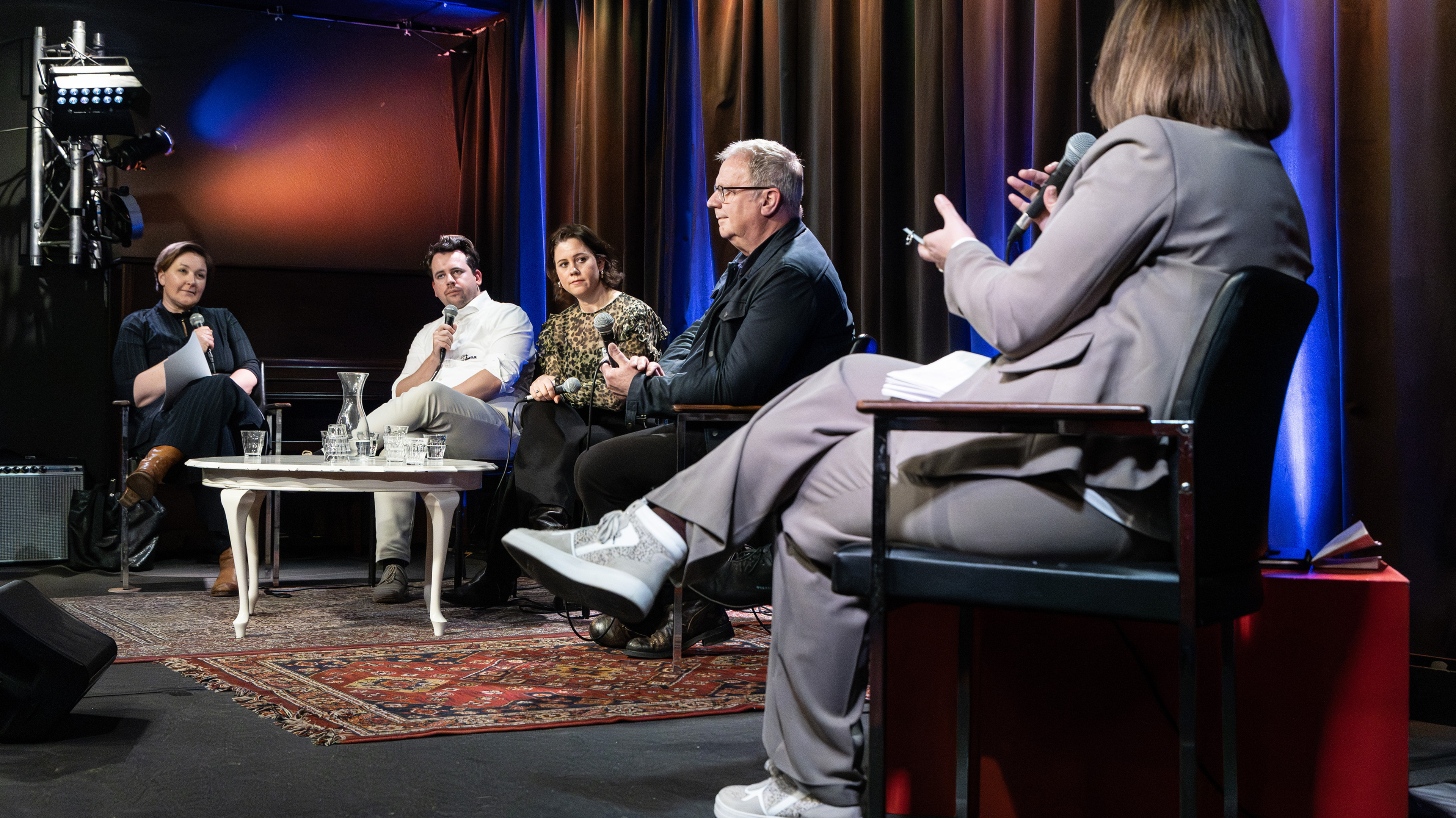 Haarlem politicians and experts debate youth care waiting list of 400 children: ‘Does supply create demand?’