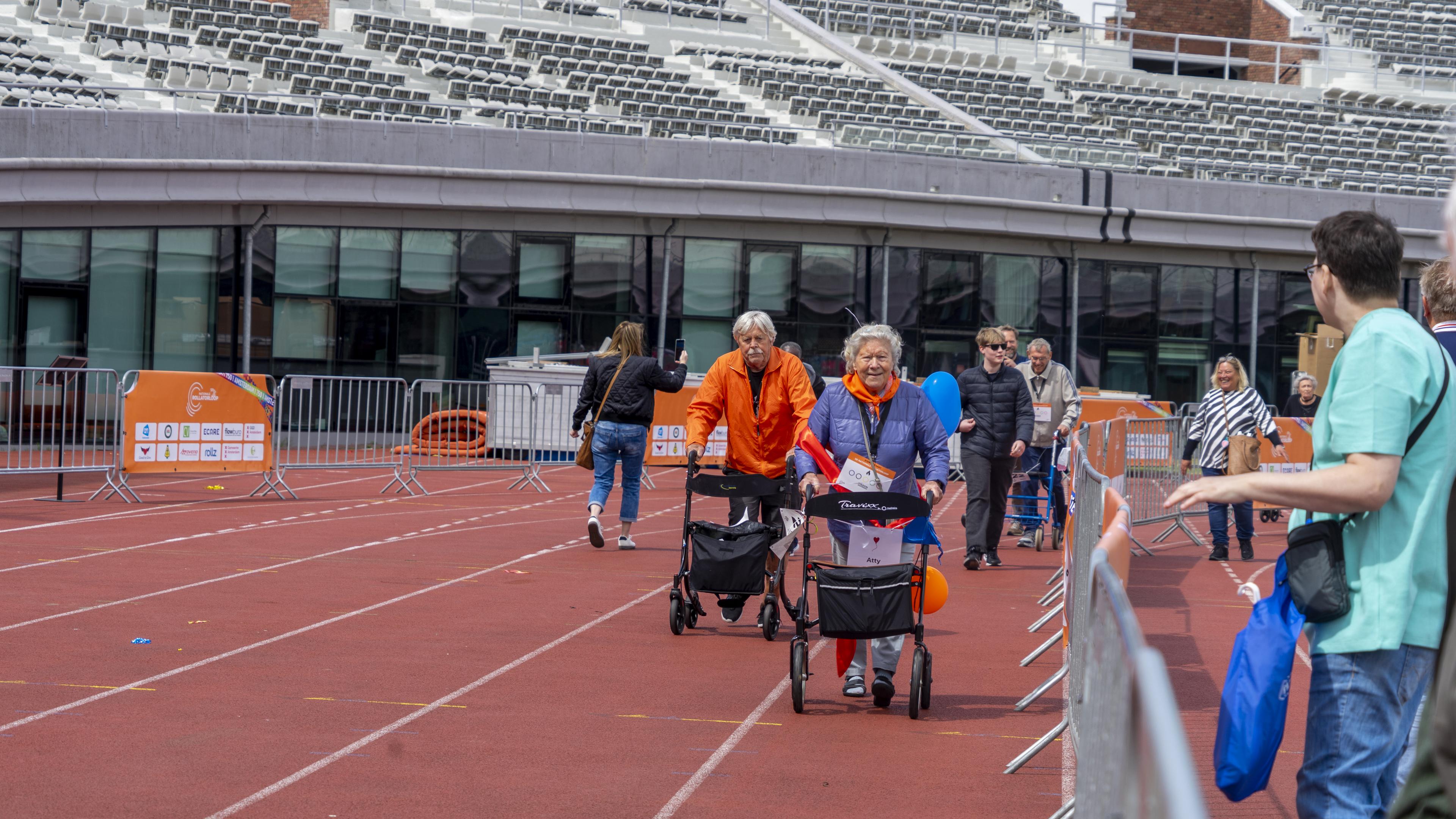 Haarlemse Atty wordt derde bij Nationale Rollatorloop: ’Het was een hele mooie dag’