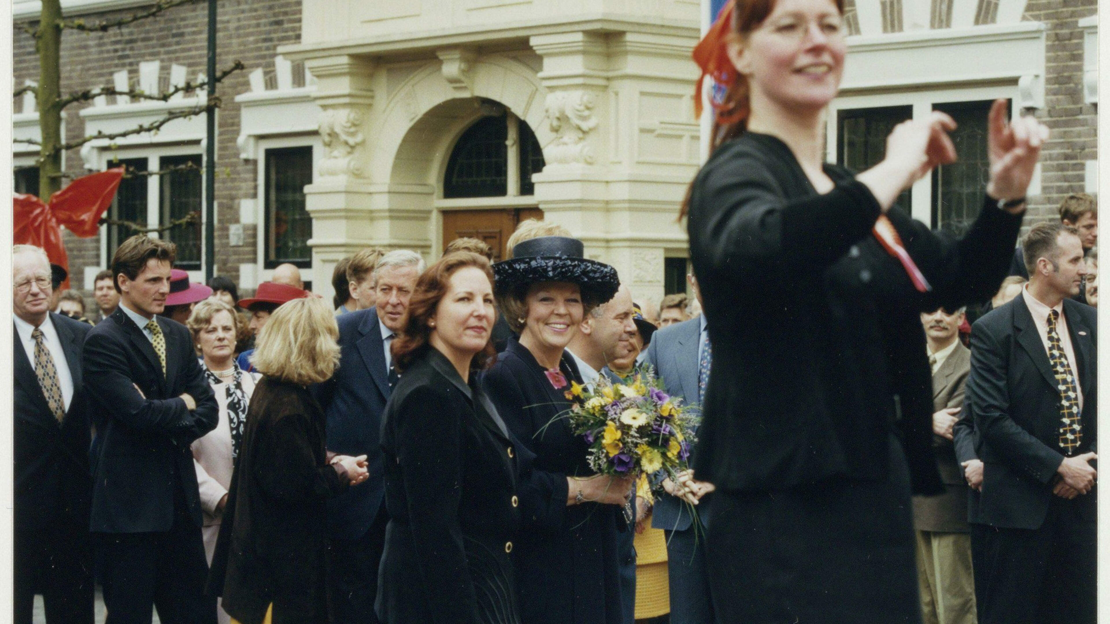 Crown Prince Willem-Alexander turned down a beer on Queen's Day 1997 in Velserbeek Park: 'He thought it was too early'