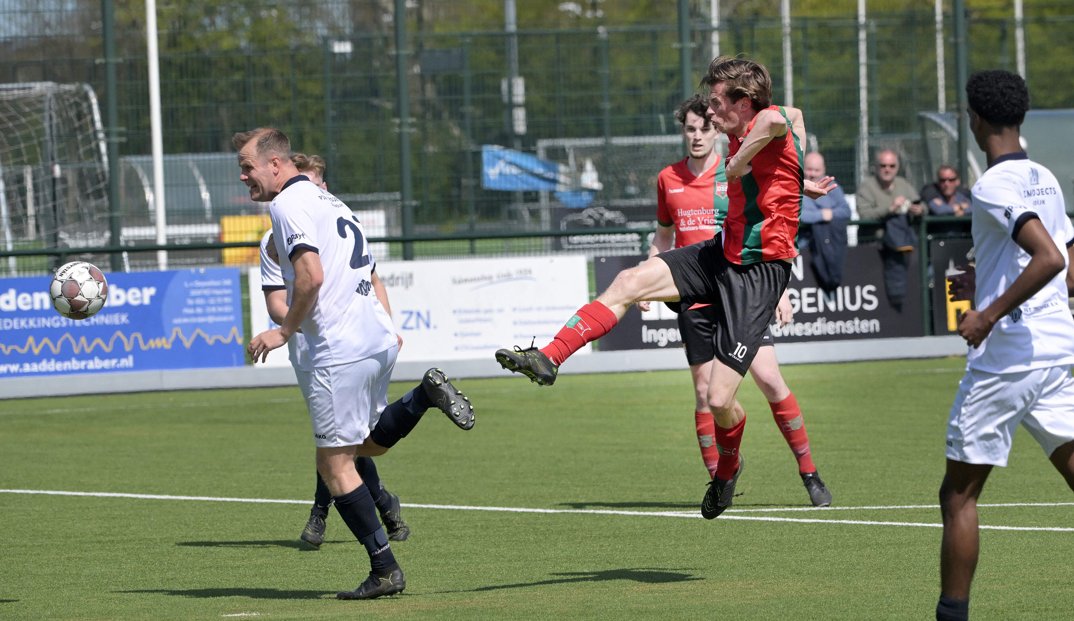 DSS thrashes Zaandijk. Haarlem side scores nine. ‘It’s not the prettiest football, but we score a lot of goals’