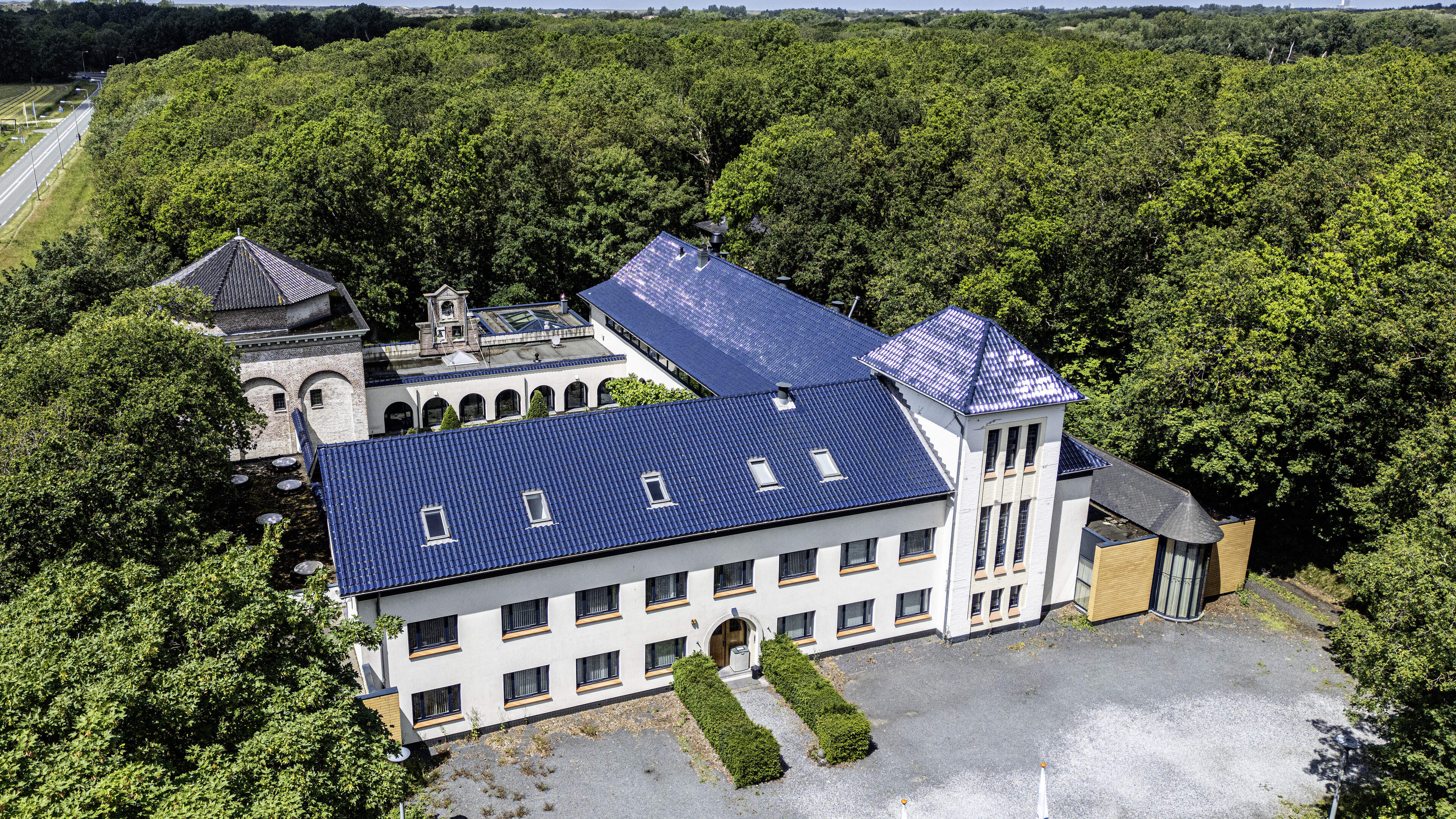 'Why does it always have to be here?' Concerns and calls for protest over proposed asylum center de Tiltenberg in Vogelenzang