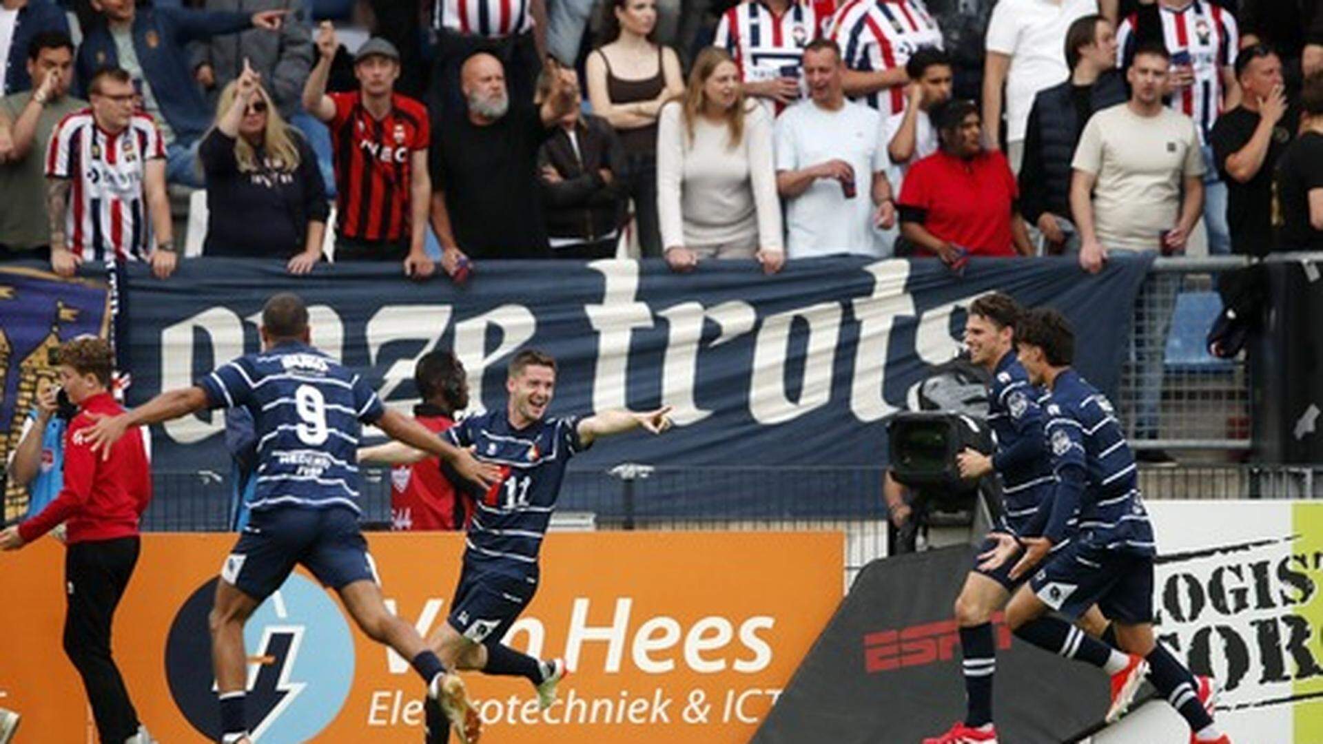 Uitblinker Mees Kaandorp maakt de 1-3.