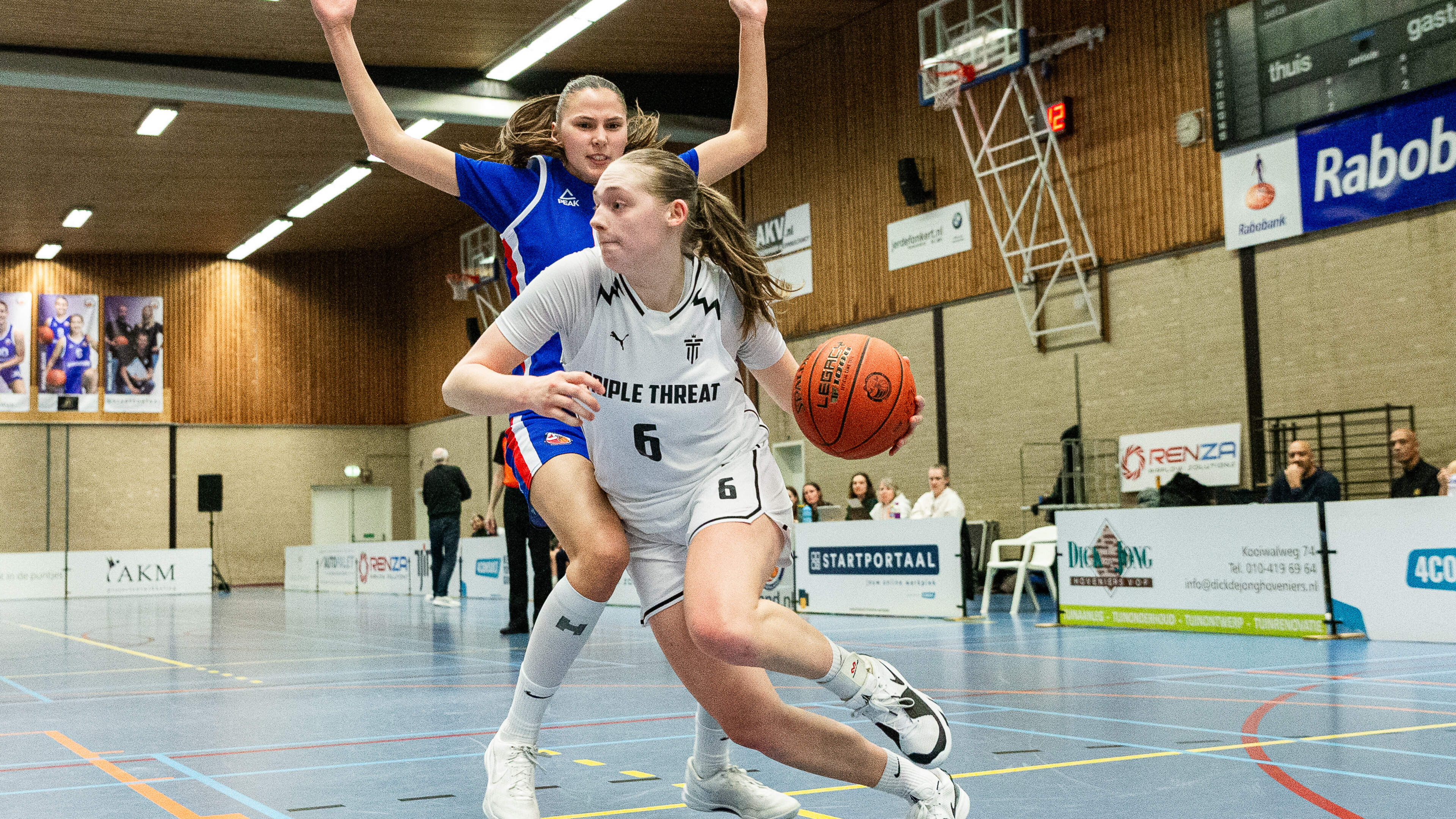 Het hapert een beetje bij Triple Threat, maar Haarlemmers winnen toch van Binnenland