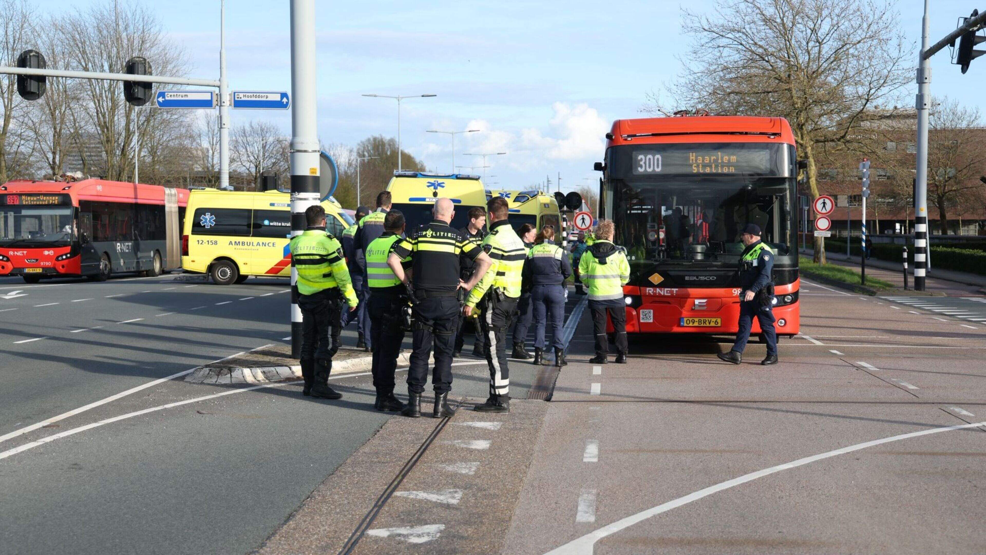 Several injured in bus emergency stop in Hoofddorp