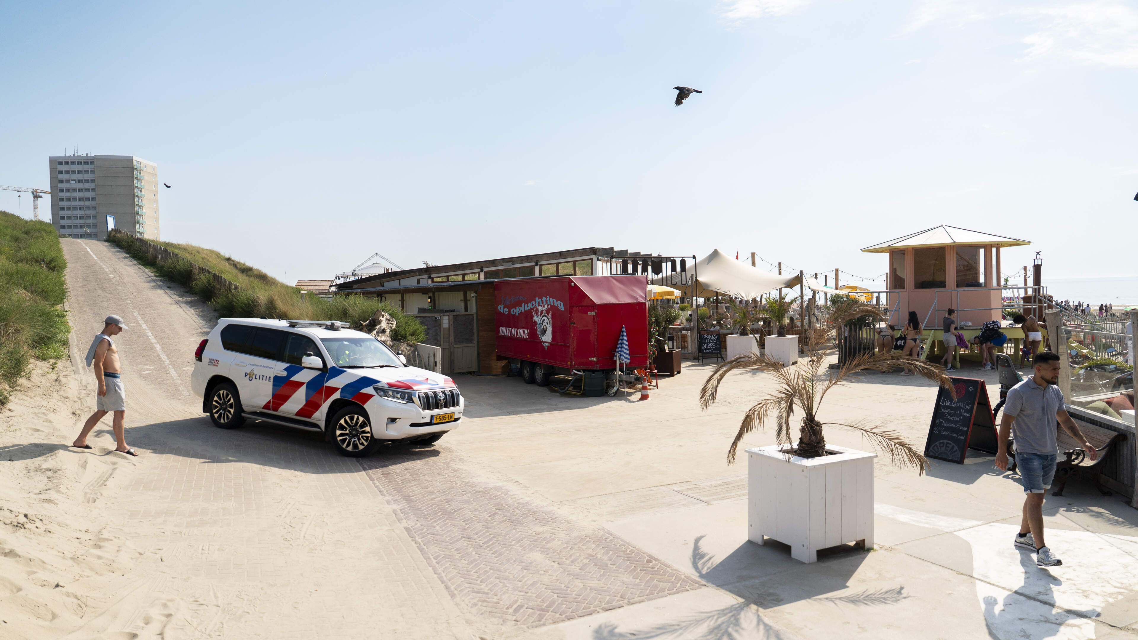 Riots unlikely to happen again, say Zandvoort pavilion owners, but the beach has changed: 'The hospitality heart aches, but measures are unfortunately necessary'
