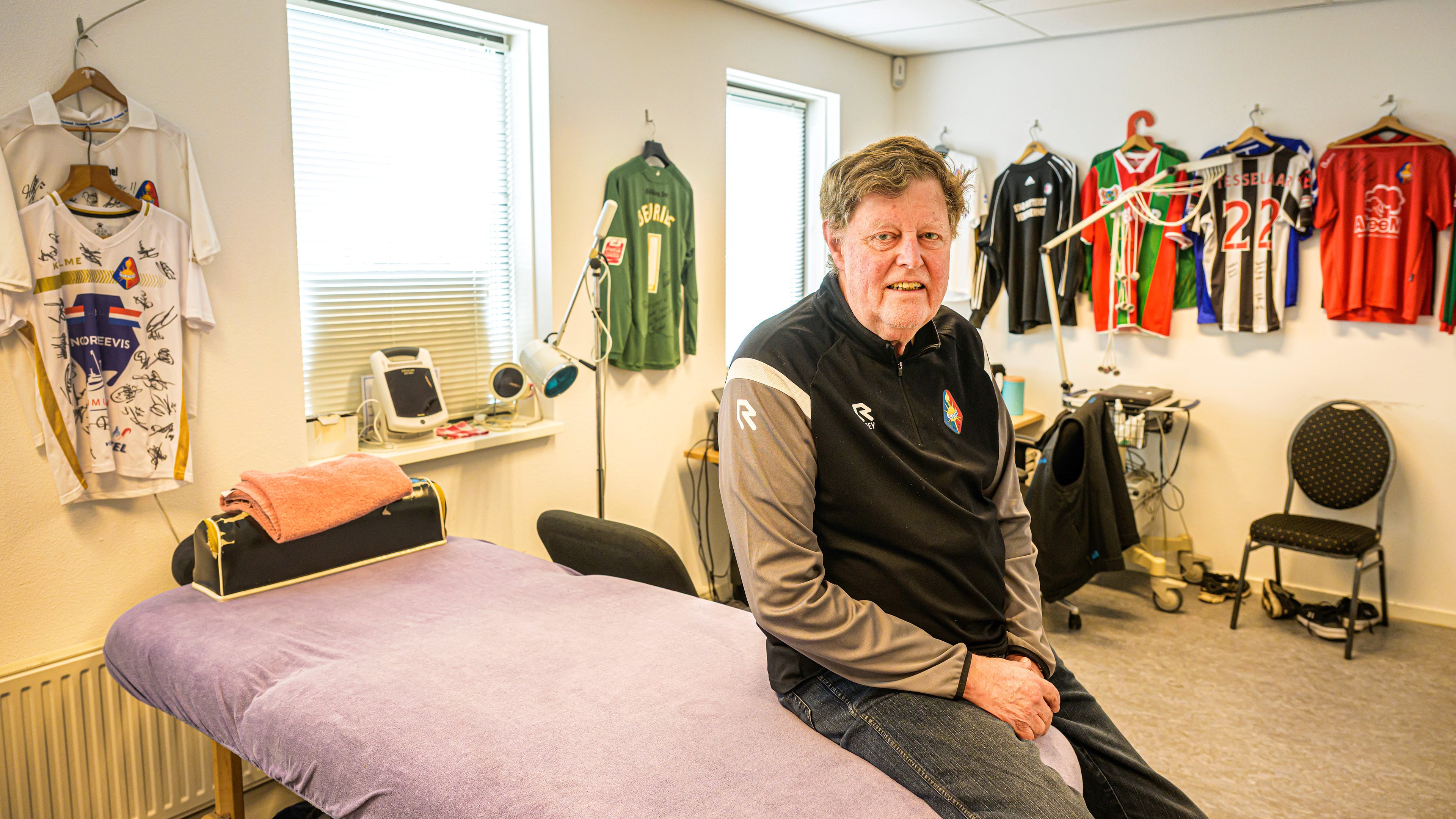 Ron Peters has been Telstar's club doctor for over 30 years: 'Players must feel safe with you'