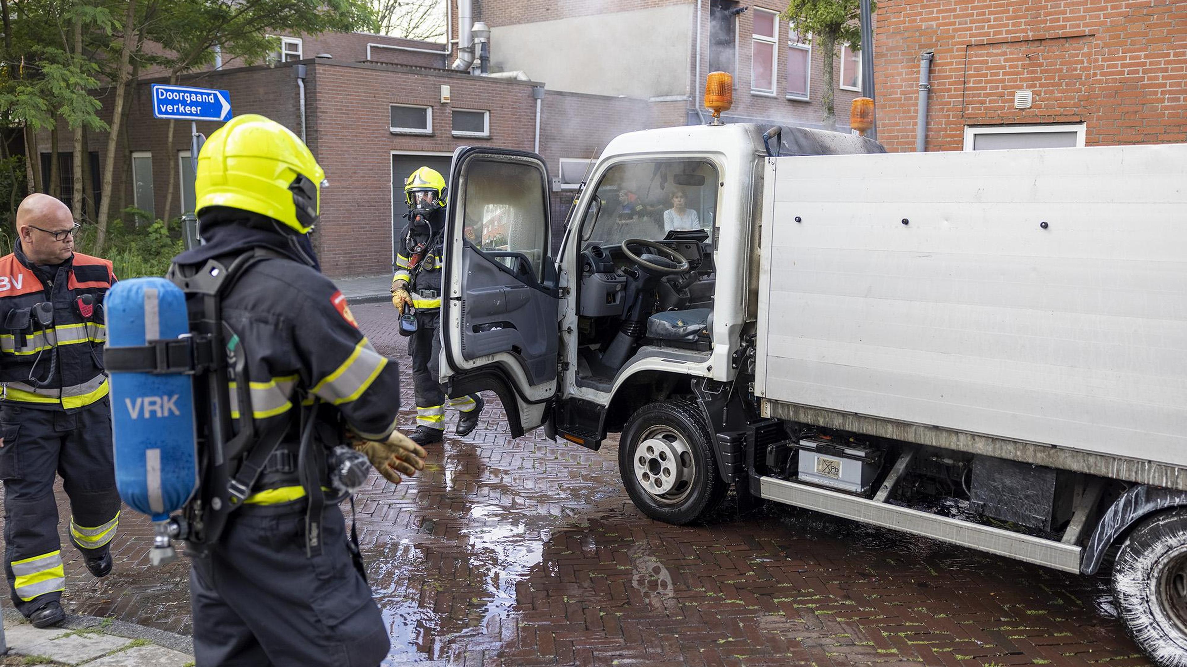 Bakwagen van Spaarnelanden in brand gevlogen in Haarlem | Noordhollands ...