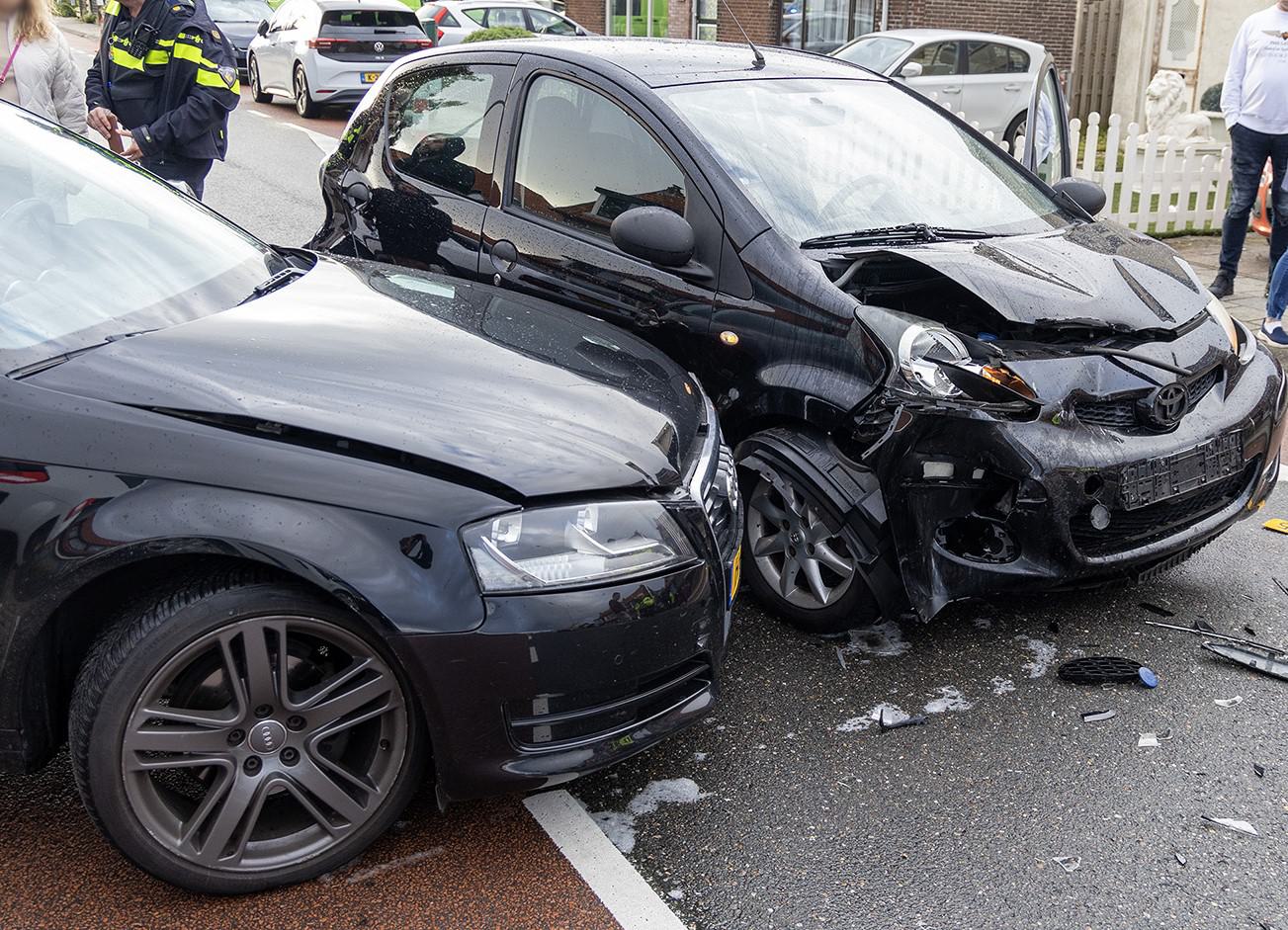 Veel schade bij ongeval op de Venneperweg in Beinsdorp