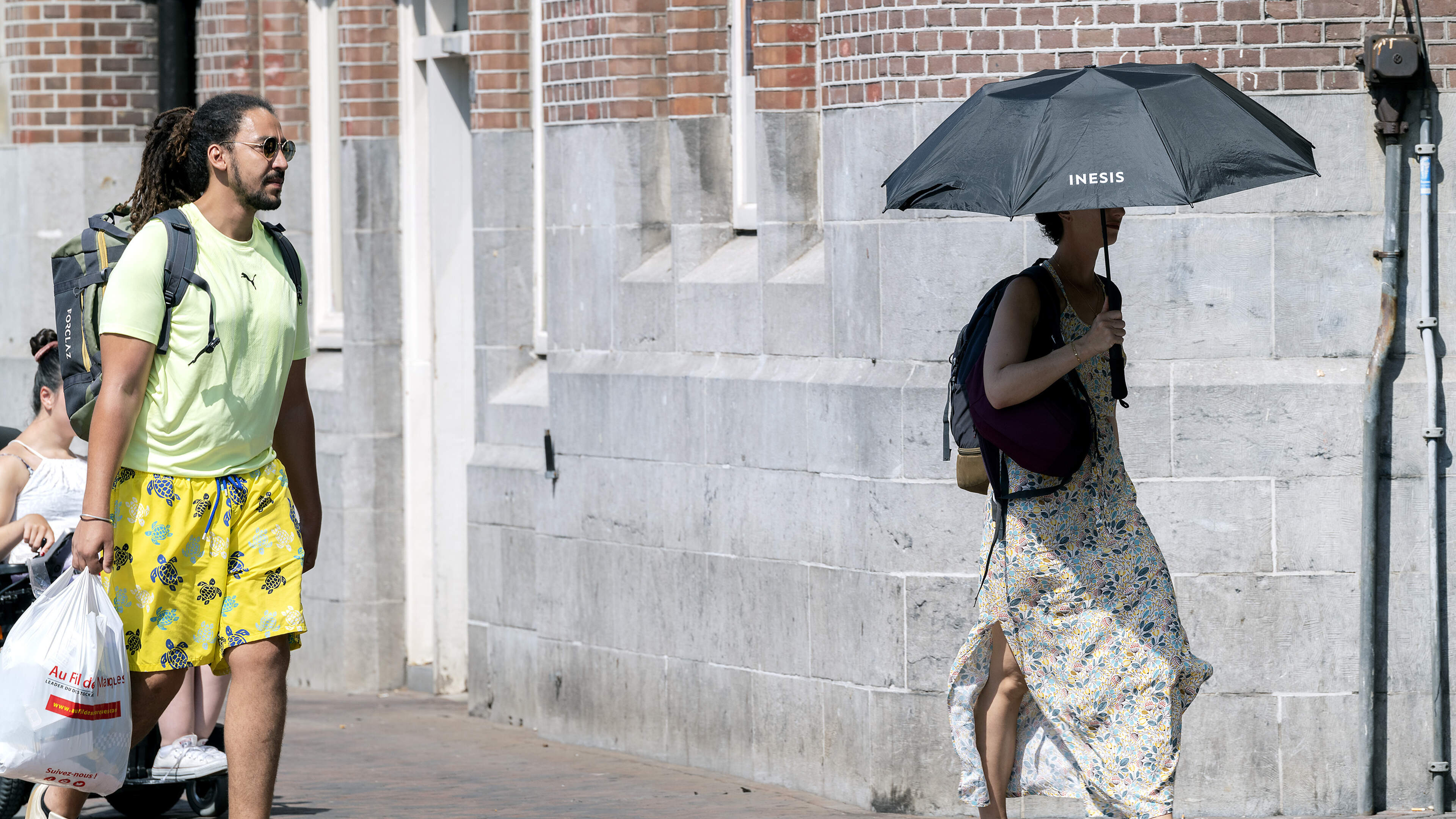Haarlem hits 'rare' heat level 9, city opens day shelters for homeless people