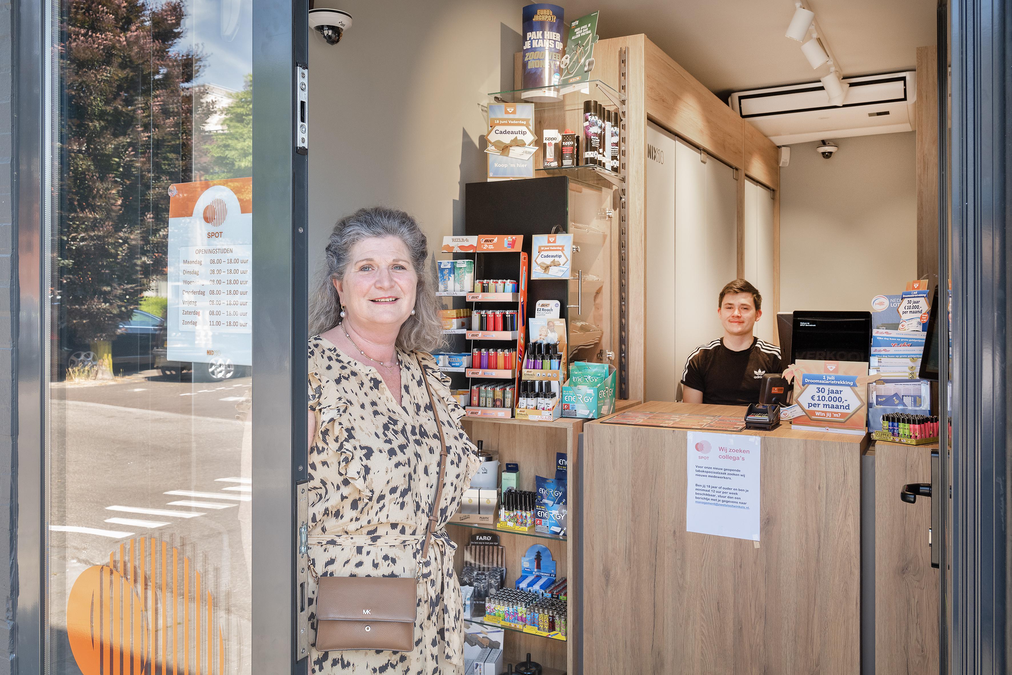 Minitabakszaak bij supermarkt in Bennebroek. Voorschot op verkoopverbod. Actiegroep vreest wildgroei