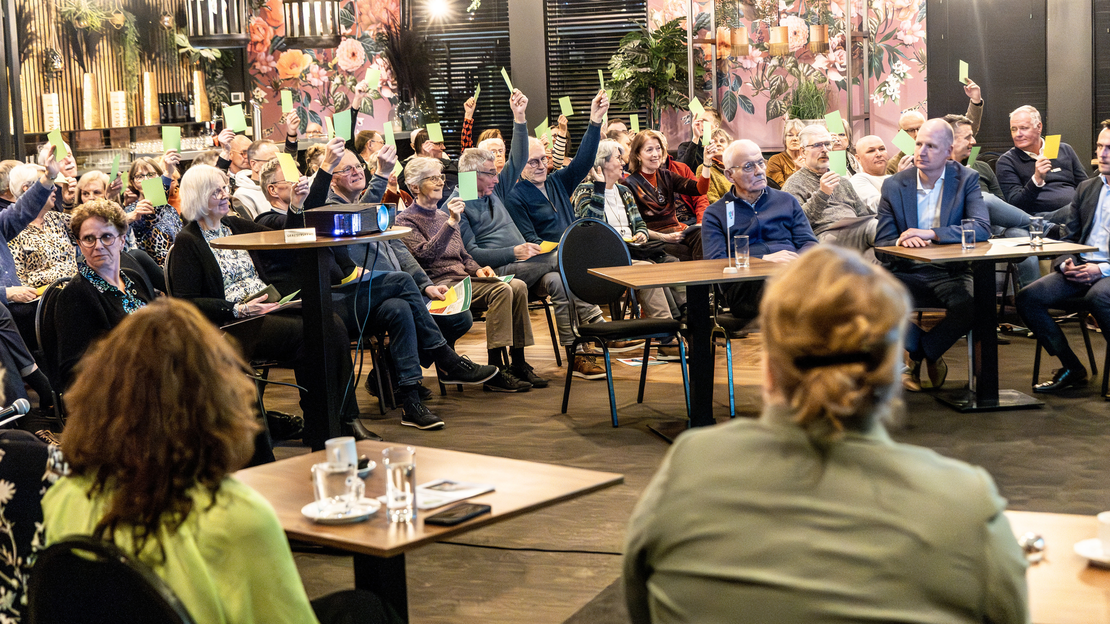 Jostling for Hillegom voters: Party leaders cross swords in two debates