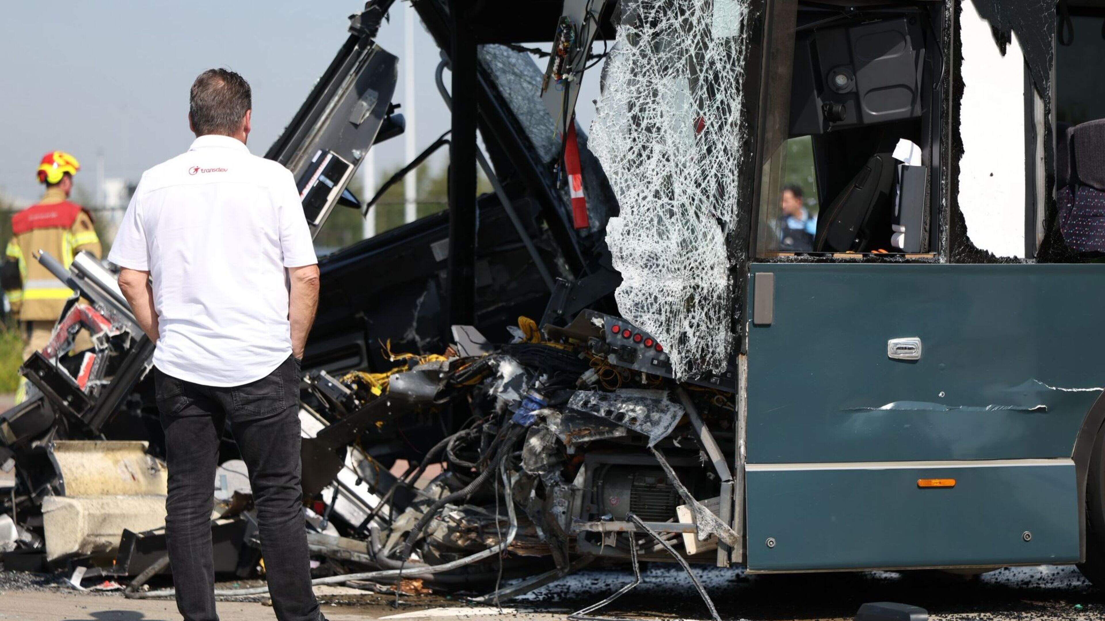 Significant damage in collision between two buses at Schiphol