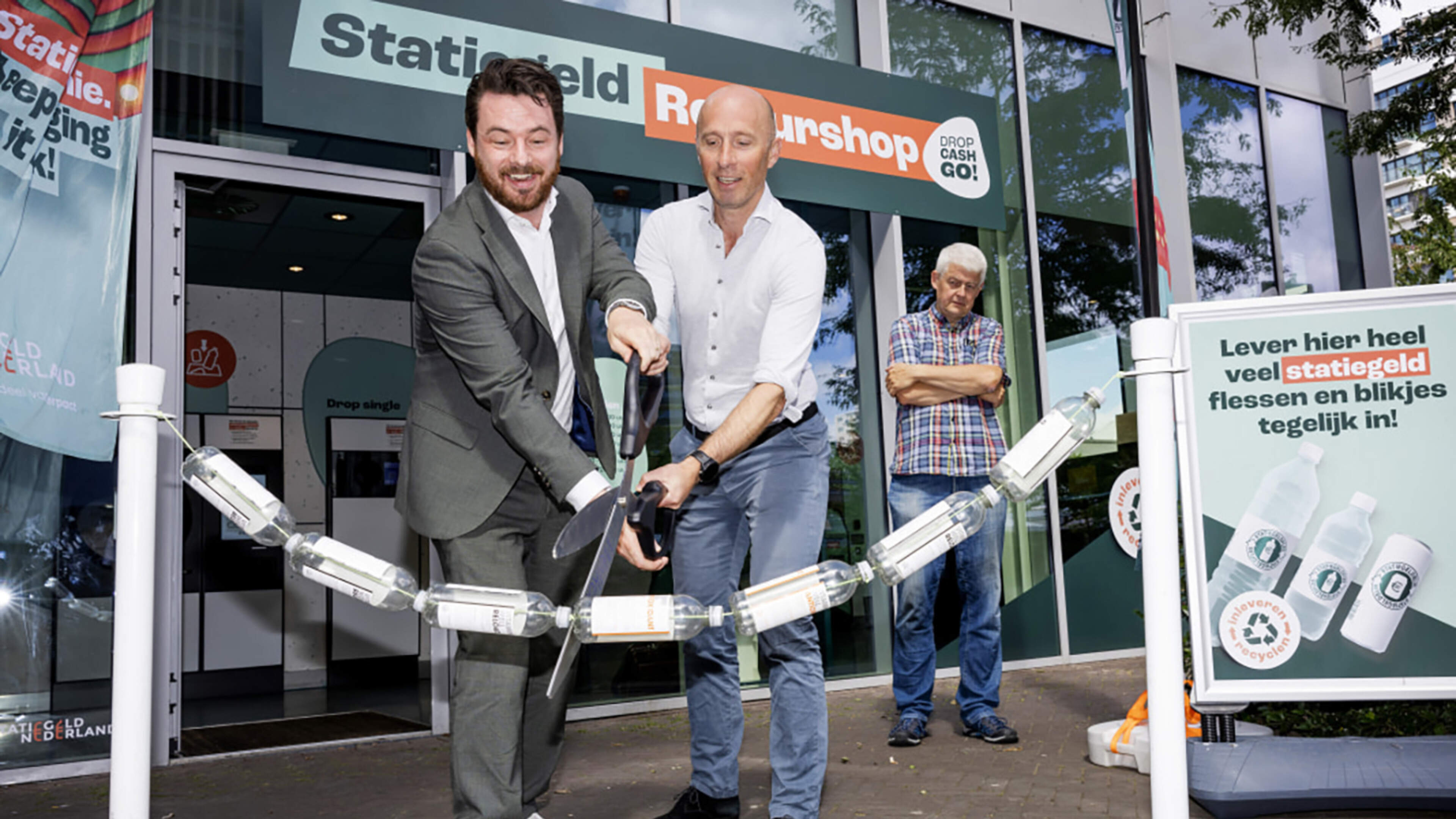 New bulk deposit machines at Schalkwijk shopping center and the farm shop in Nieuw-Vennep