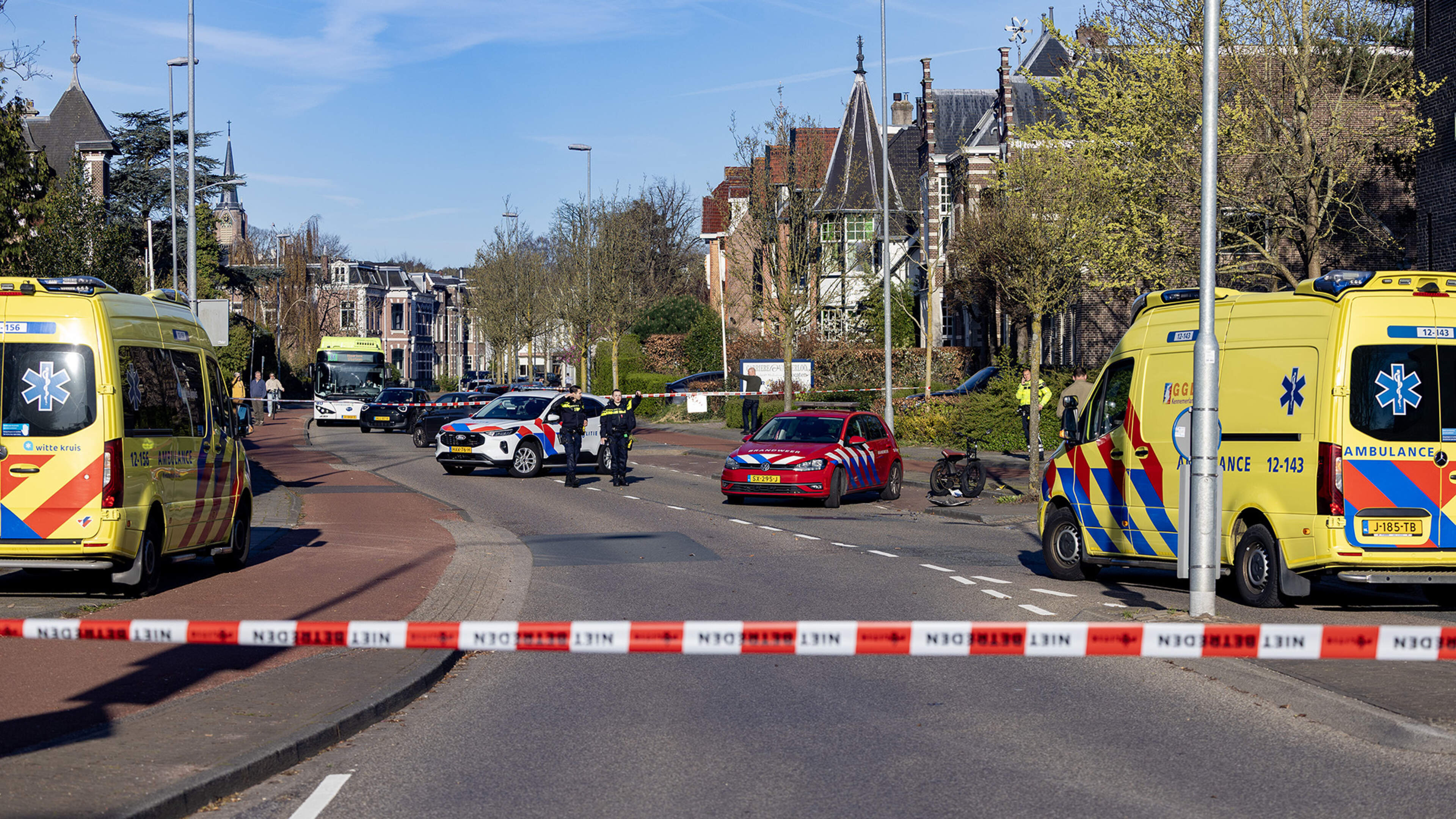 Serious accident between car and fatbike in Haarlem, victim seriously injured