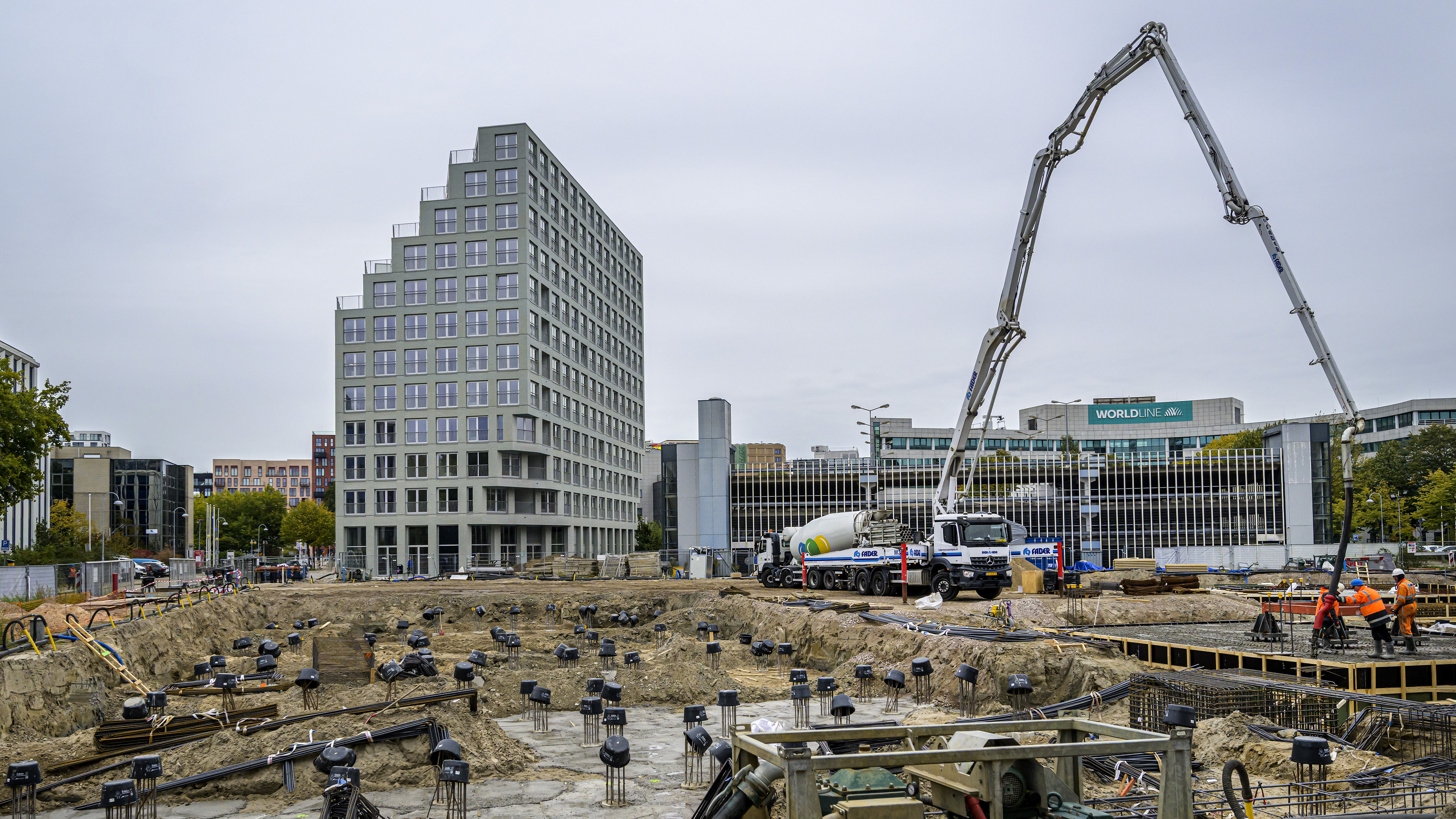 Dozens of homes in Hyde Park still empty months after completion: 'Lower the rent and make it for regular students'