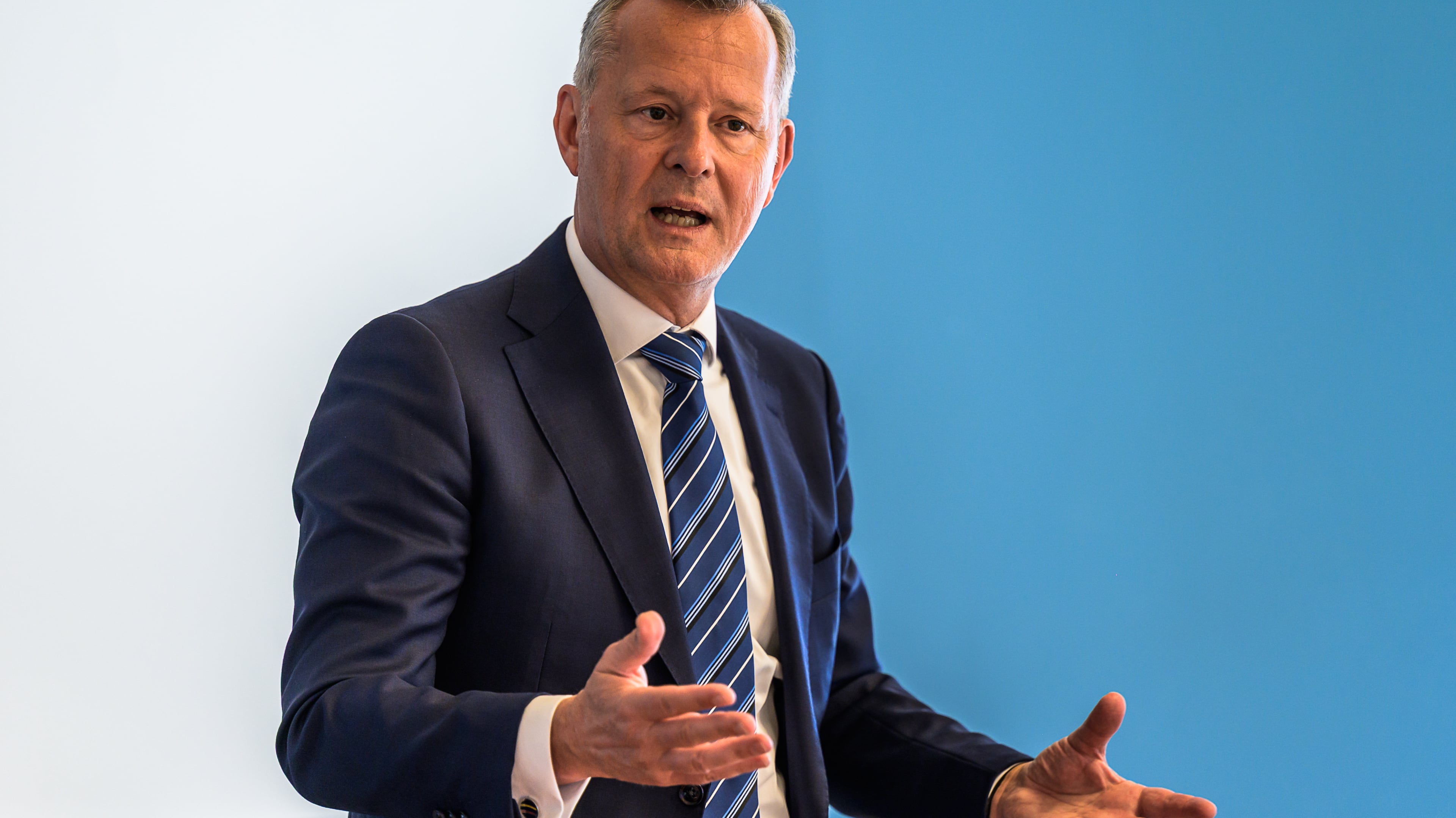 Commissioner: 'Politicians must be honest about asylum seeker reception'