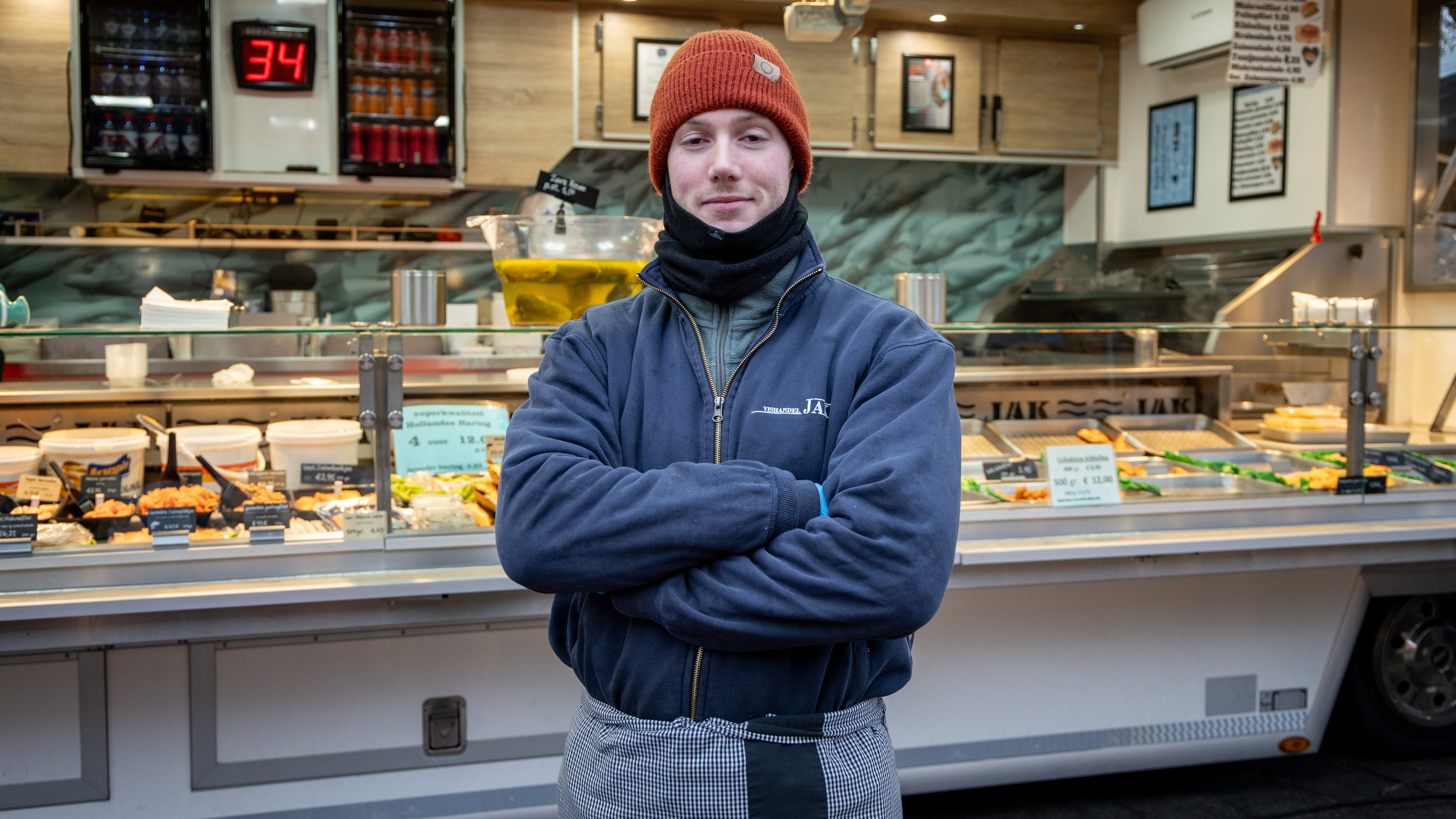 'Then I just have free money,' says Robert (25), who lets AI bet on football matches for him