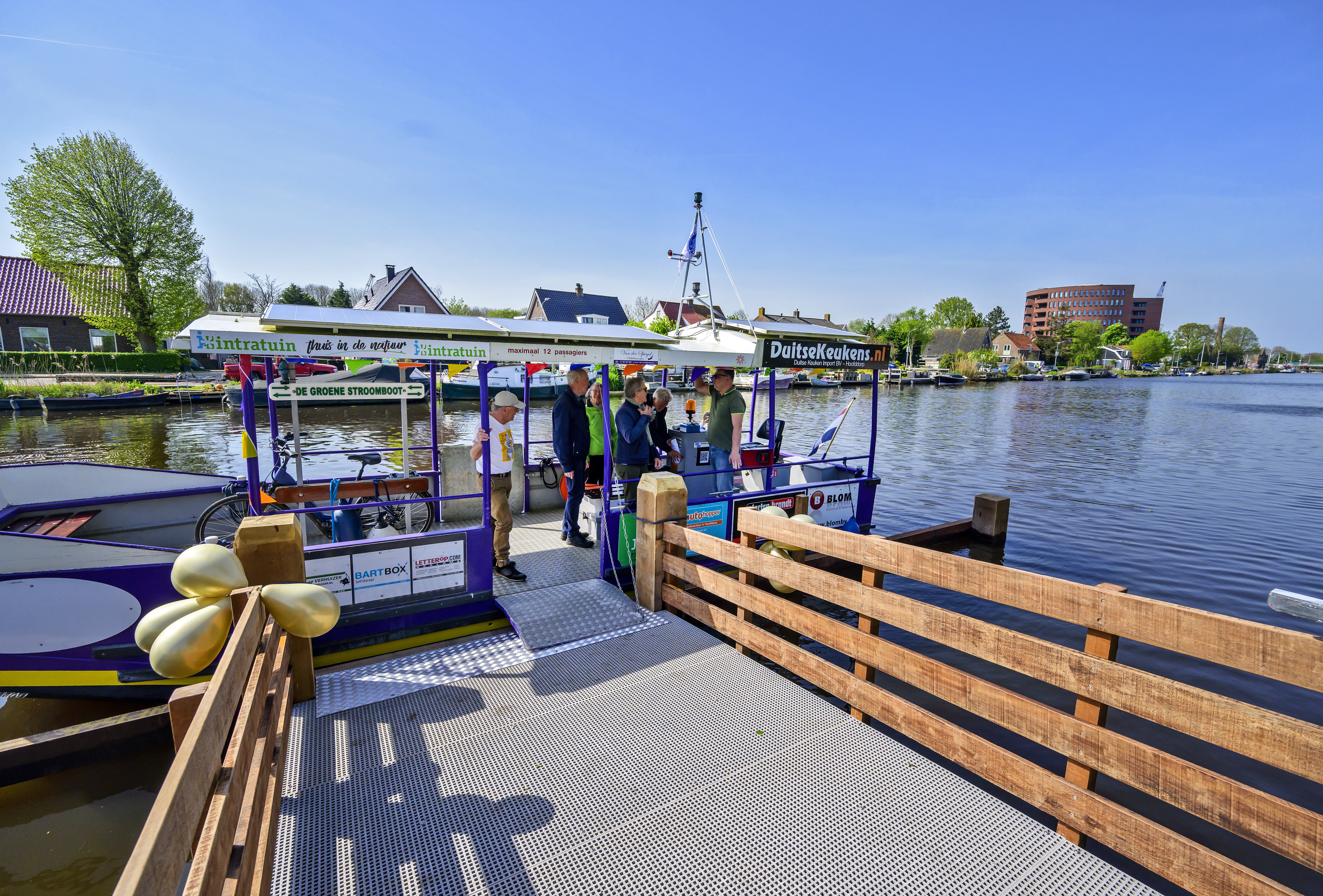 Minicruise over de Ringvaart weer mogelijk: het pontje bij Cruquius vaart weer