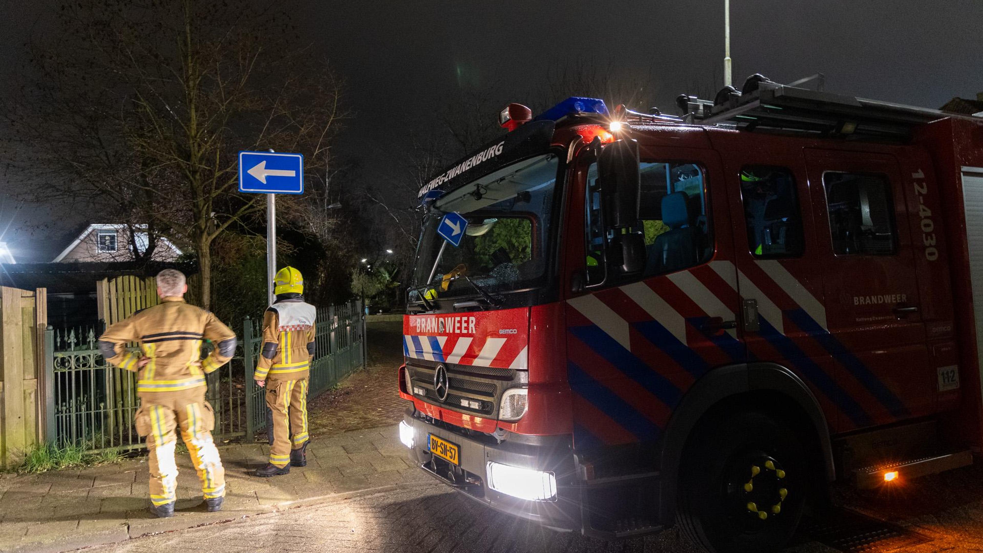 Explosief Zorgt Voor Brand En Veel Schade Bij Woning In Zwanenburg ...