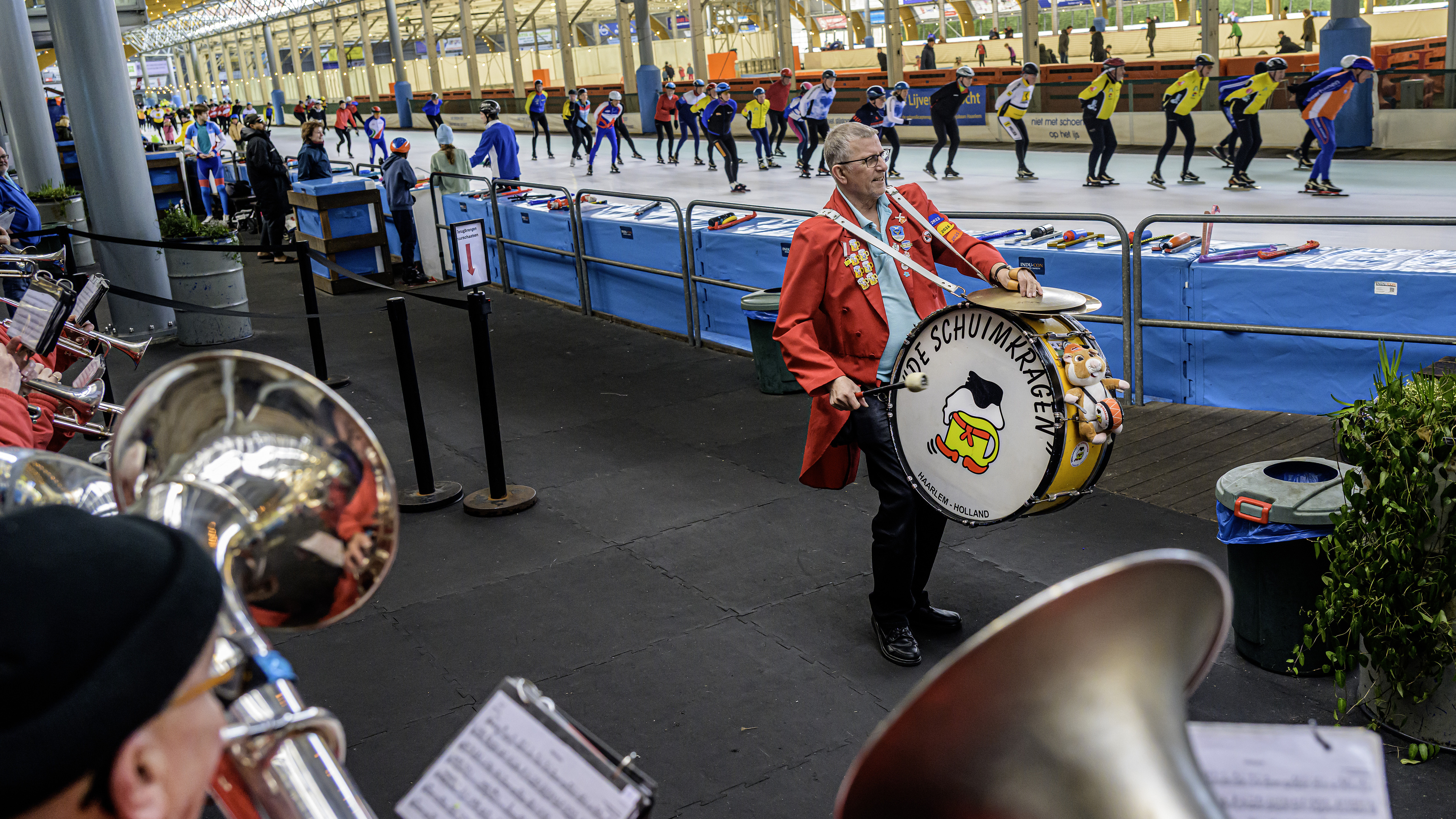 Skating for youth orchestra and musicians with disabilities at Haarlem ice rink raises 4,080 euros
