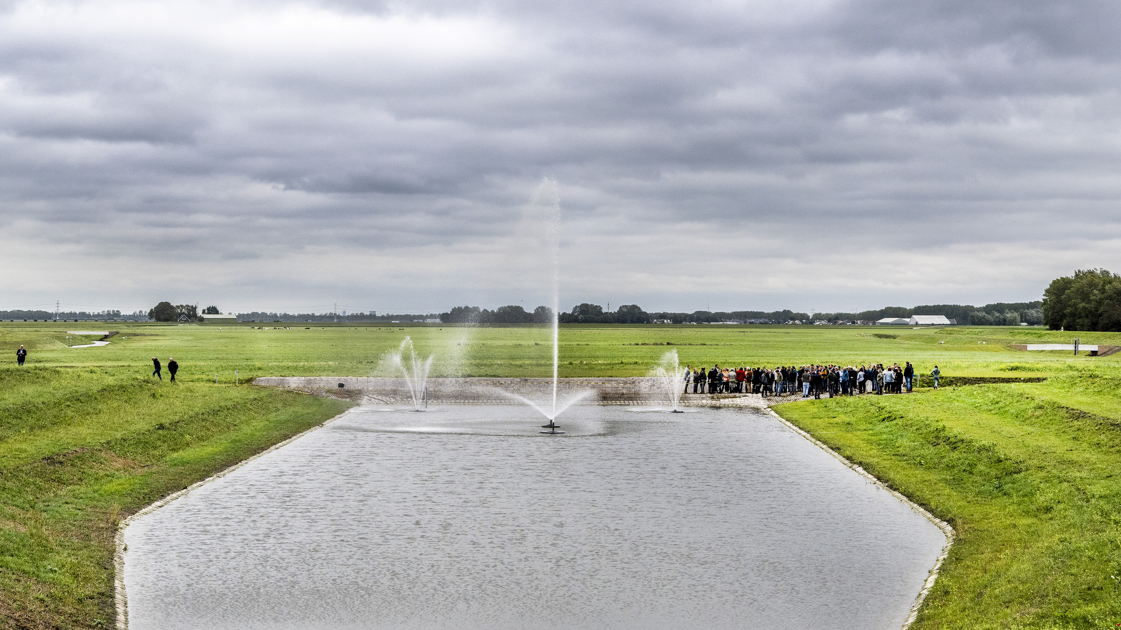Haarlemmermeer peak water storage faces technical problem: what if heavy rain persists?