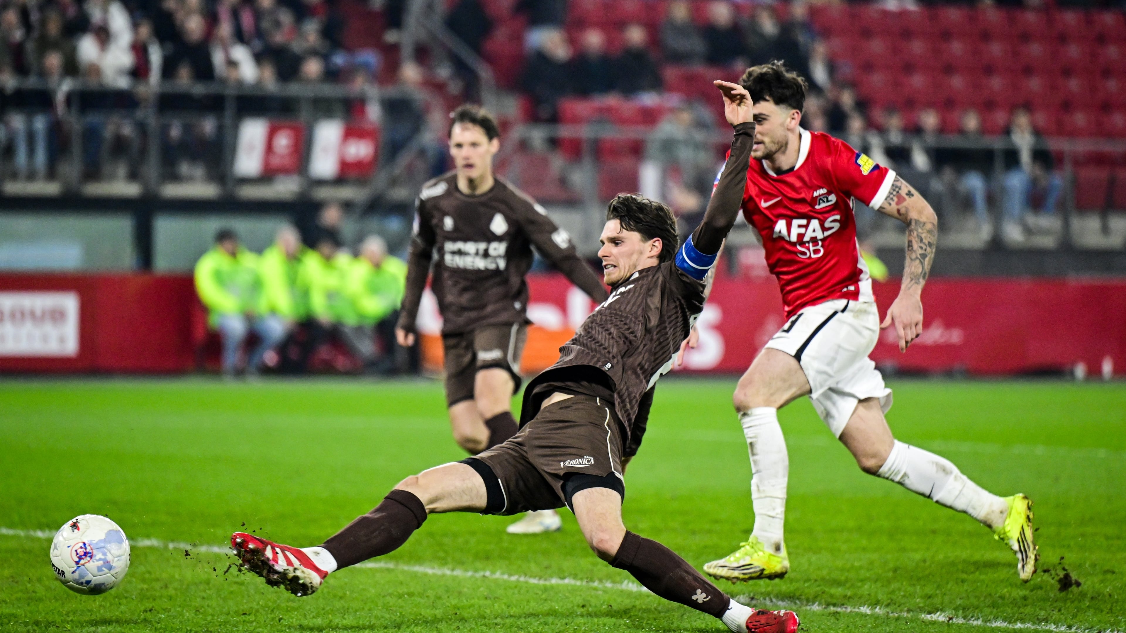 De Kuip remains a dream for Telstar after unlucky night in Alkmaar. White Lions fall in semi-finals