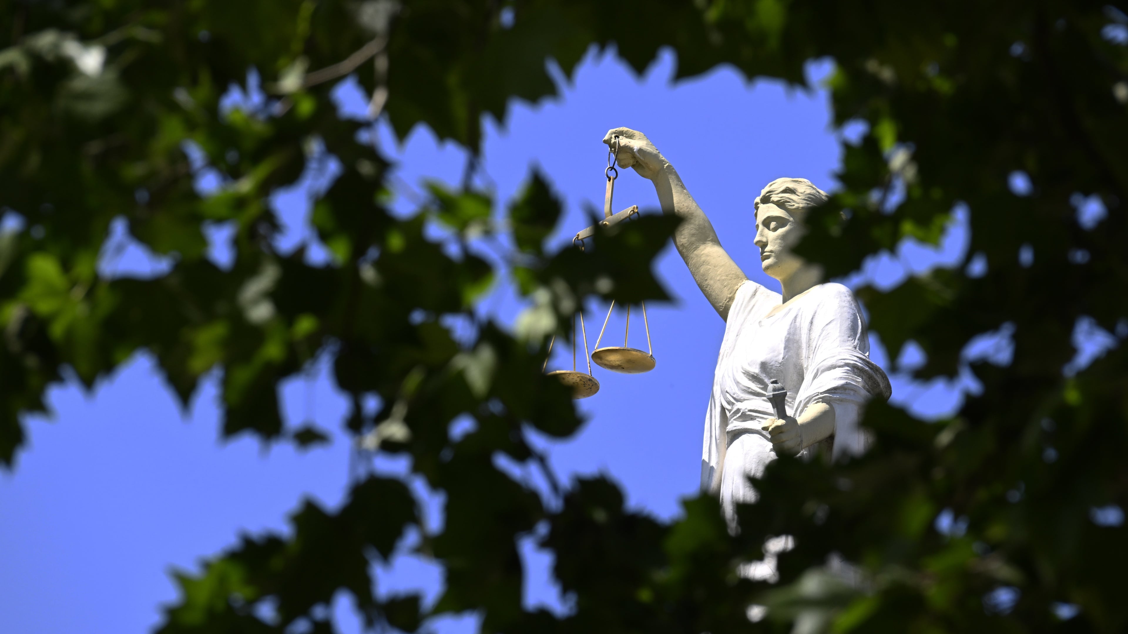 Father sues De ZorgSpecialist for damages: 'Our son lost his home and care without warning'