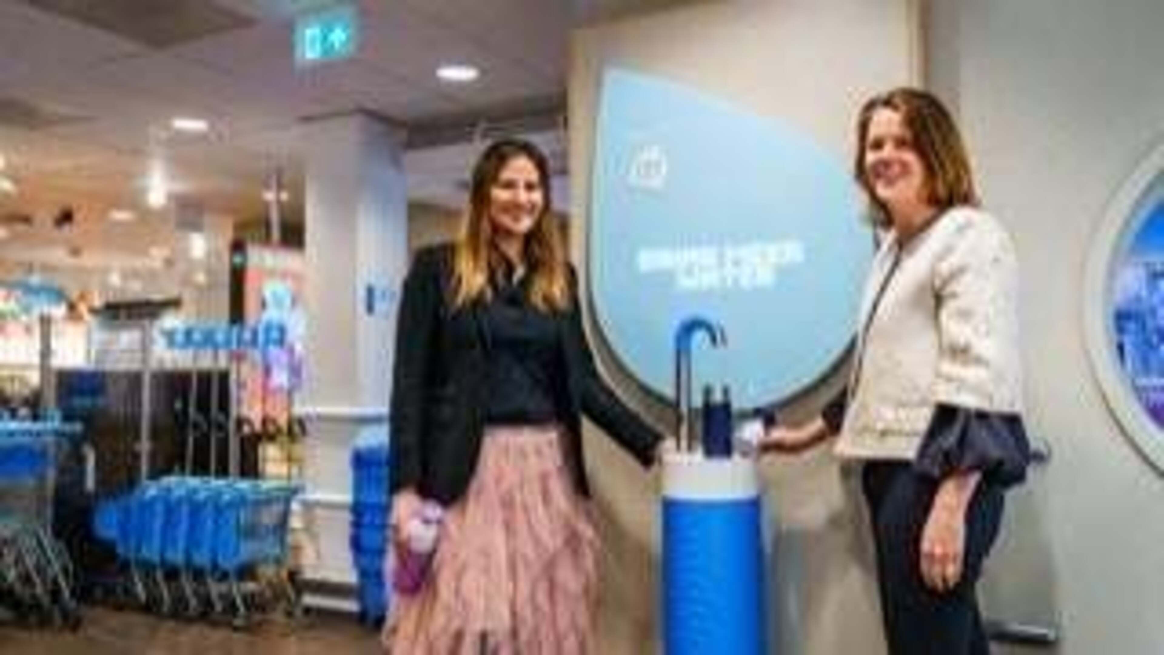 Watertappunt van Dopper bij Albert Heijn in Overveen