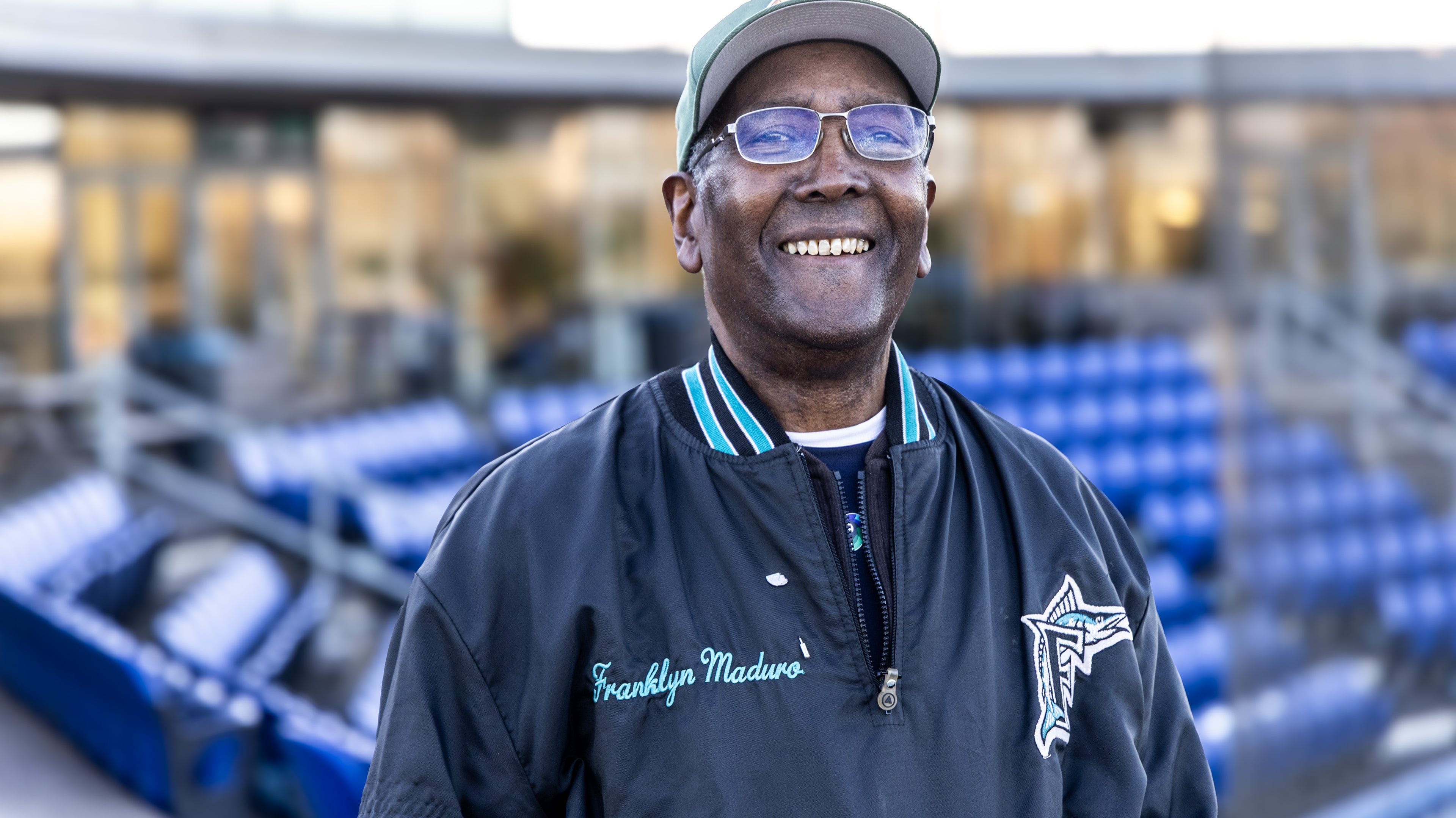 Frank Maduro (79) saw his father fall from the roof after a ‘perfect game’; Federation honors him for services to baseball