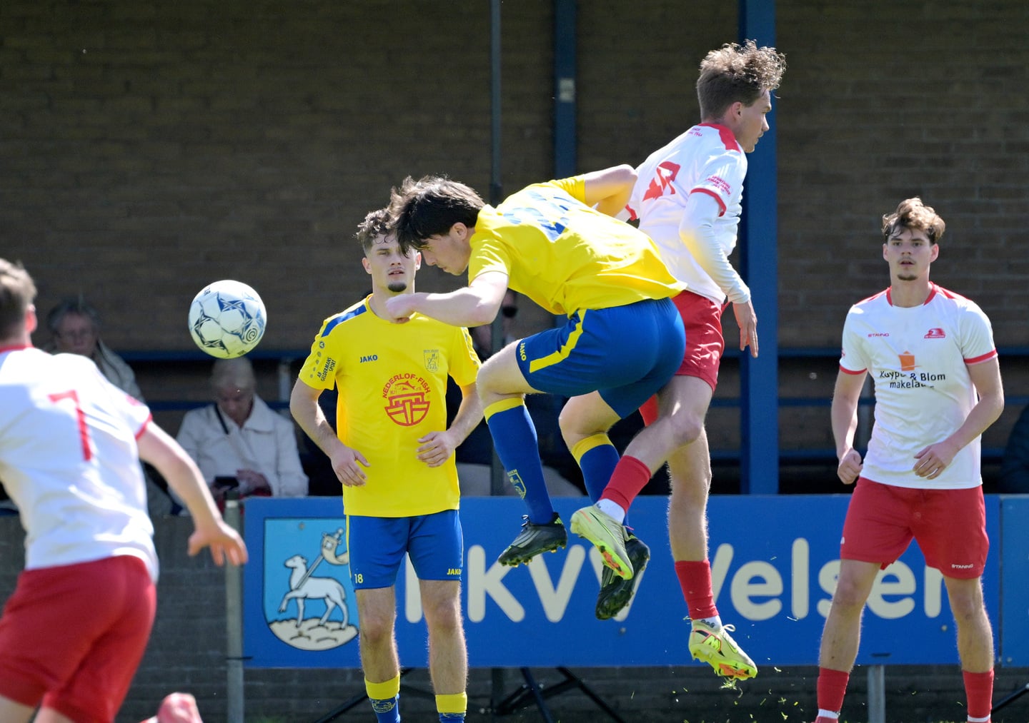 Topscorer Floris Reurts baalt na nederlaag van Velsen: ’We geven twee ...