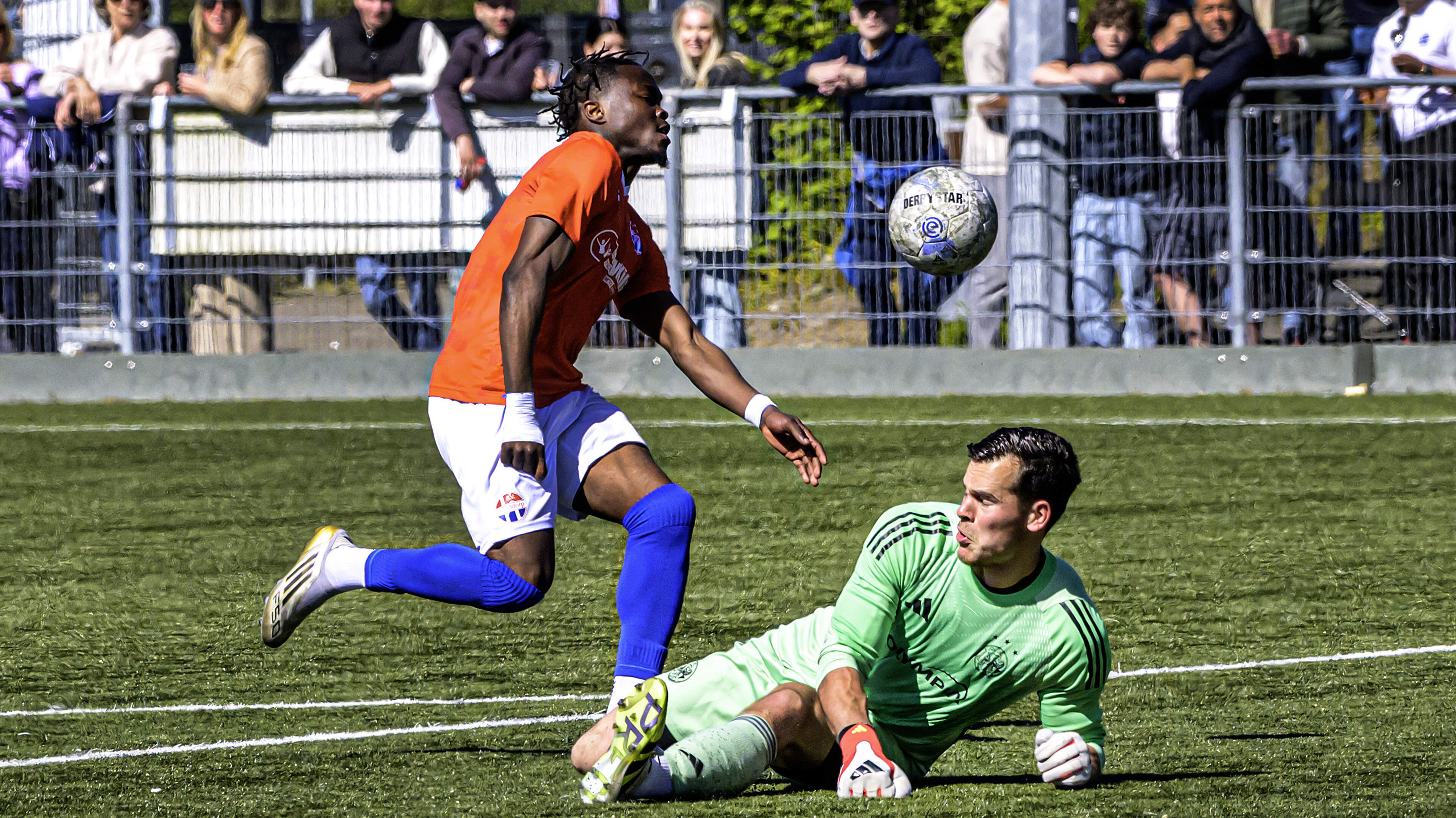 Hoofddorp makes it difficult for title contender Purmersteijn for a long time but eventually succumbs