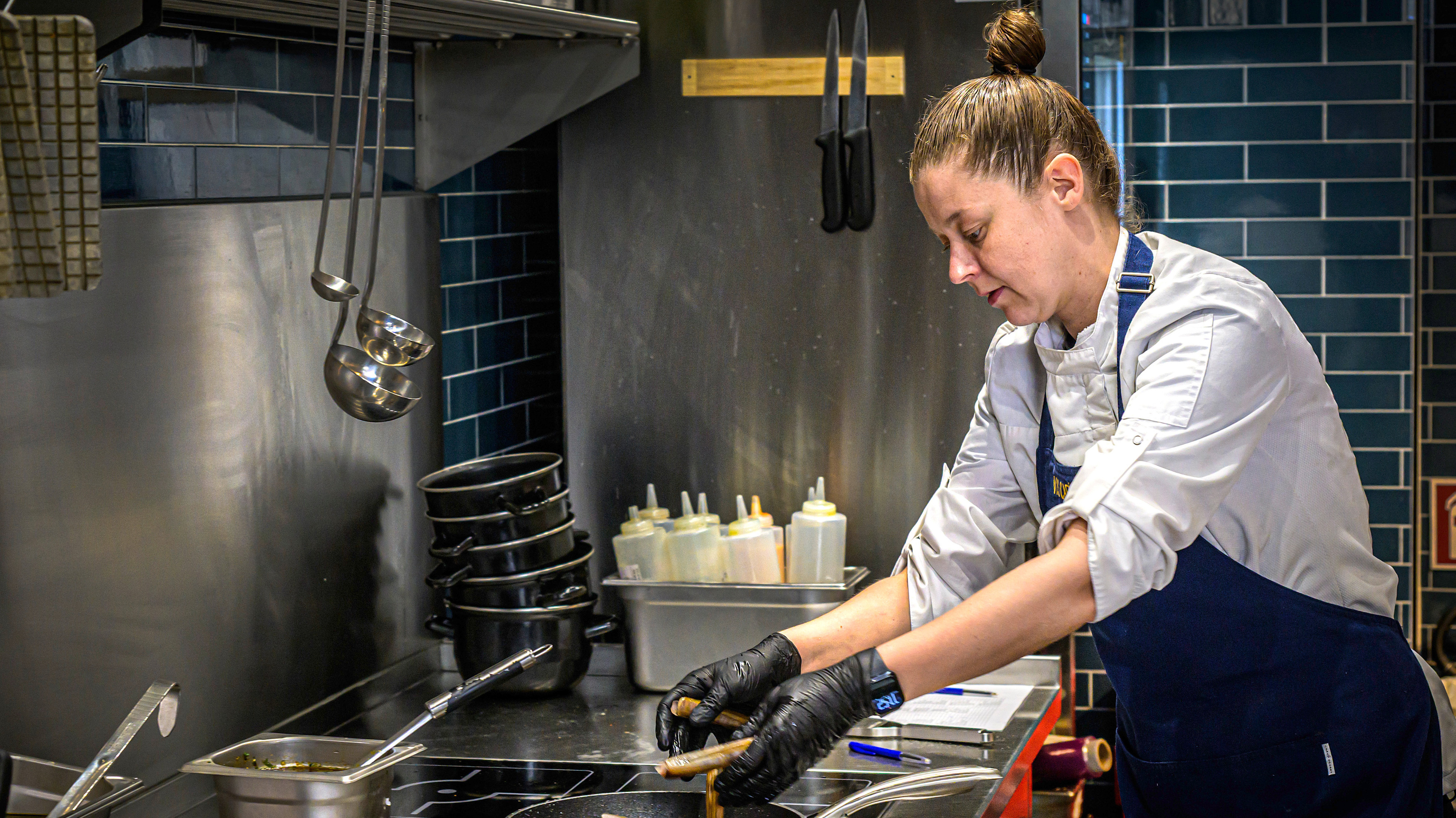 Viscafé Ed has the best kibbeling in Haarlem, and so much more (10-)