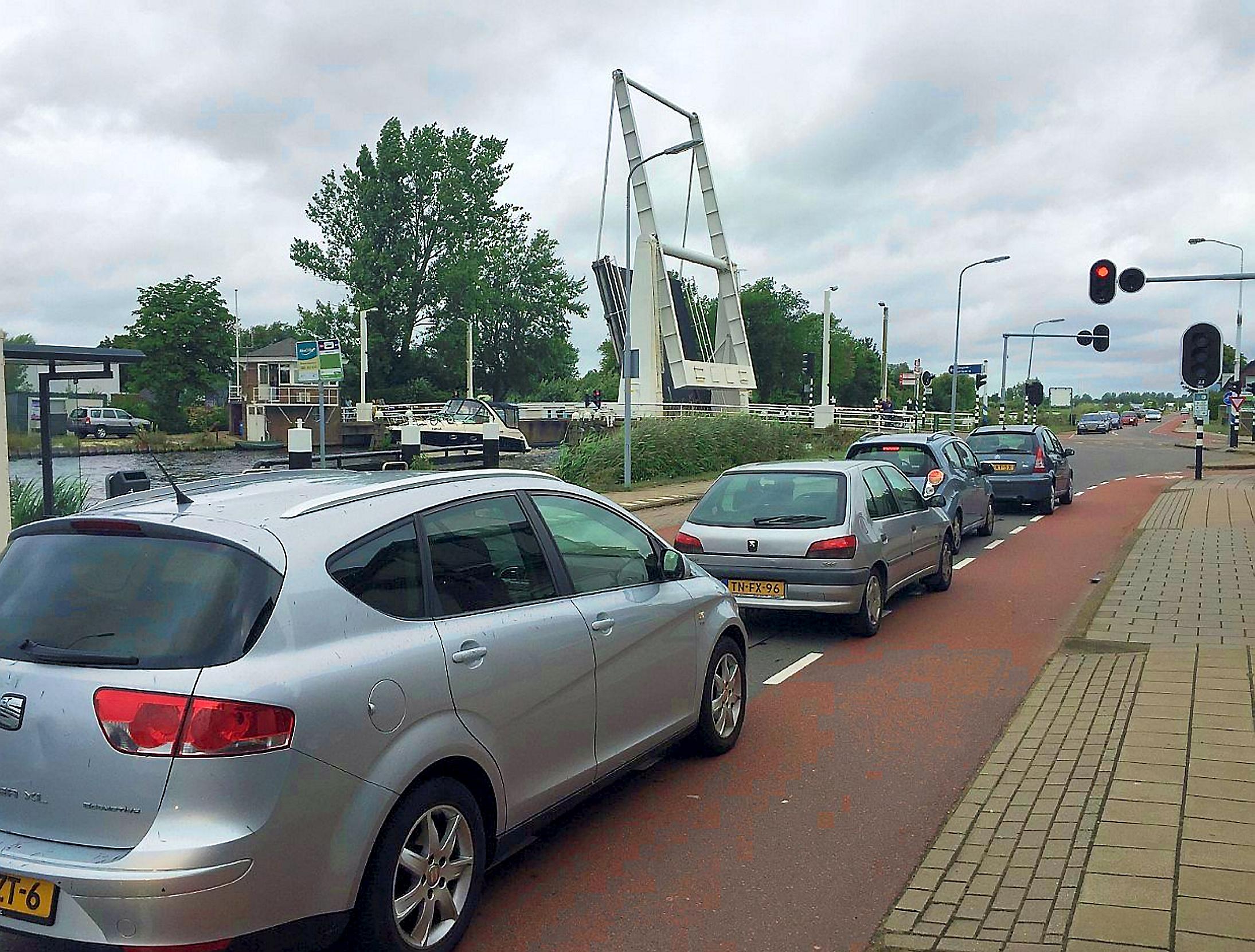 ’Hillegommers dupe van maatregelen brug Beinsdorp’