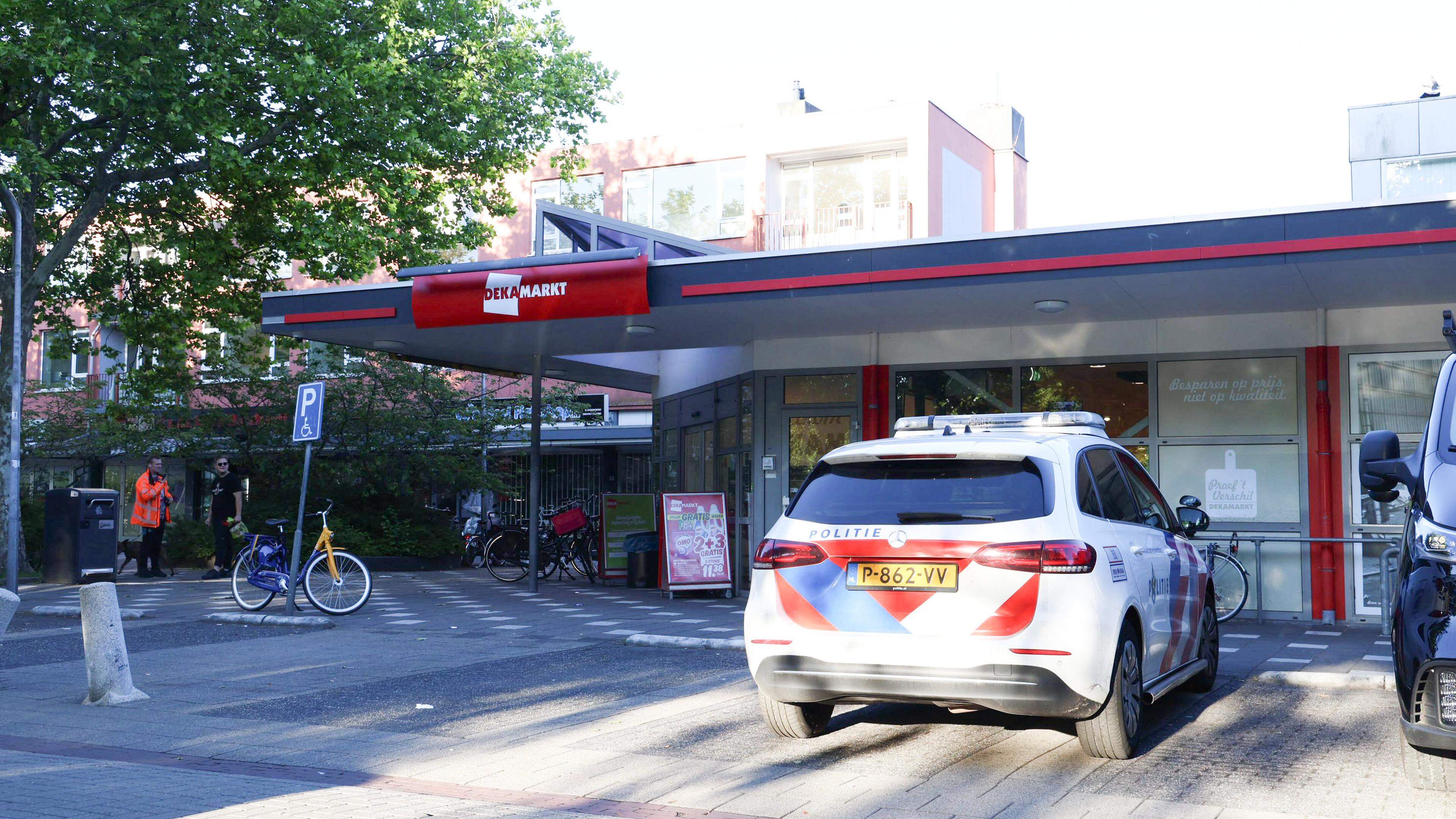 Winkeldief uit Westzaan zwaait met mes bij supermarkt in Haarlem