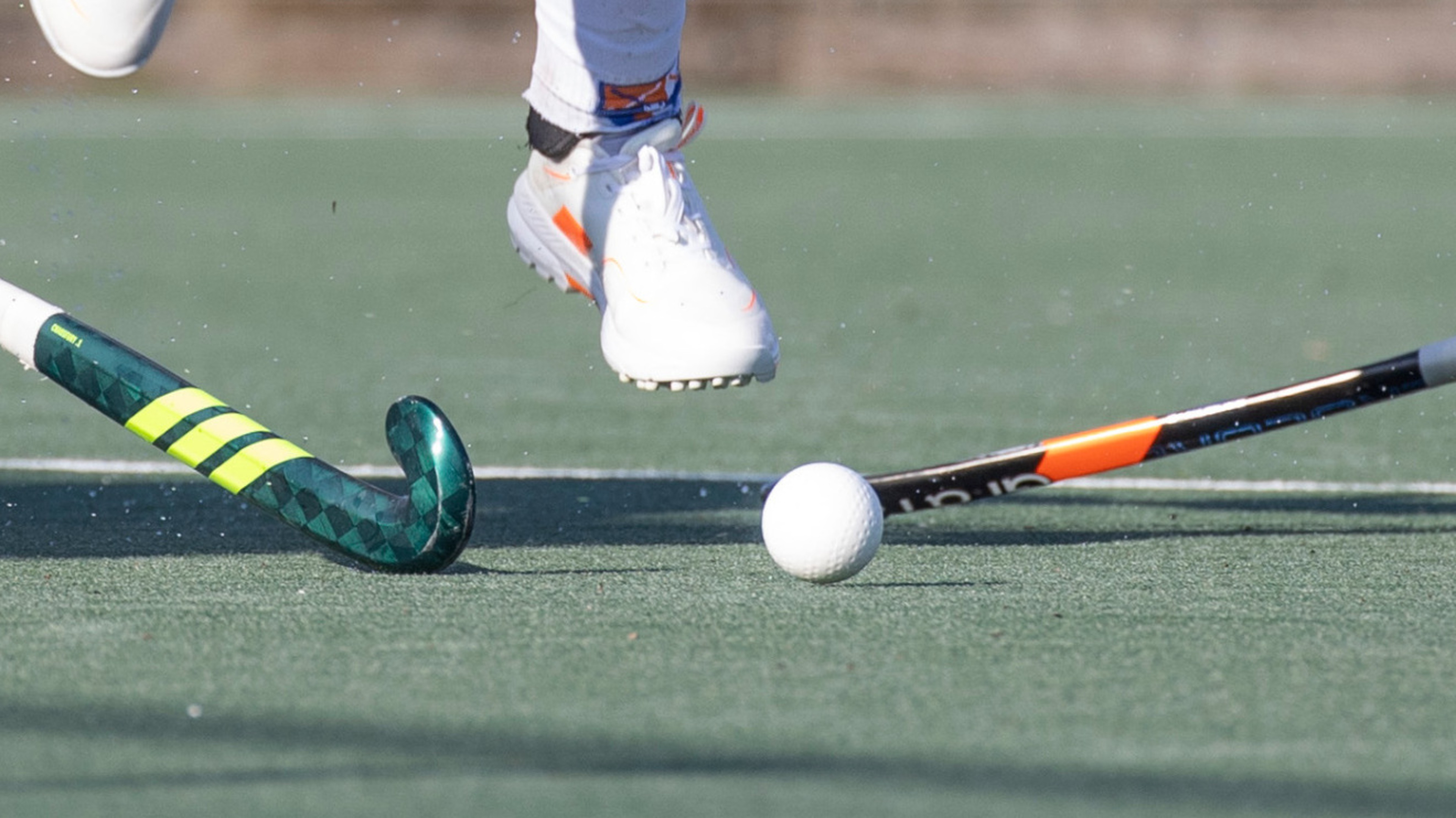 Bloemendaal keep play-off hopes alive after victory over struggling Laren