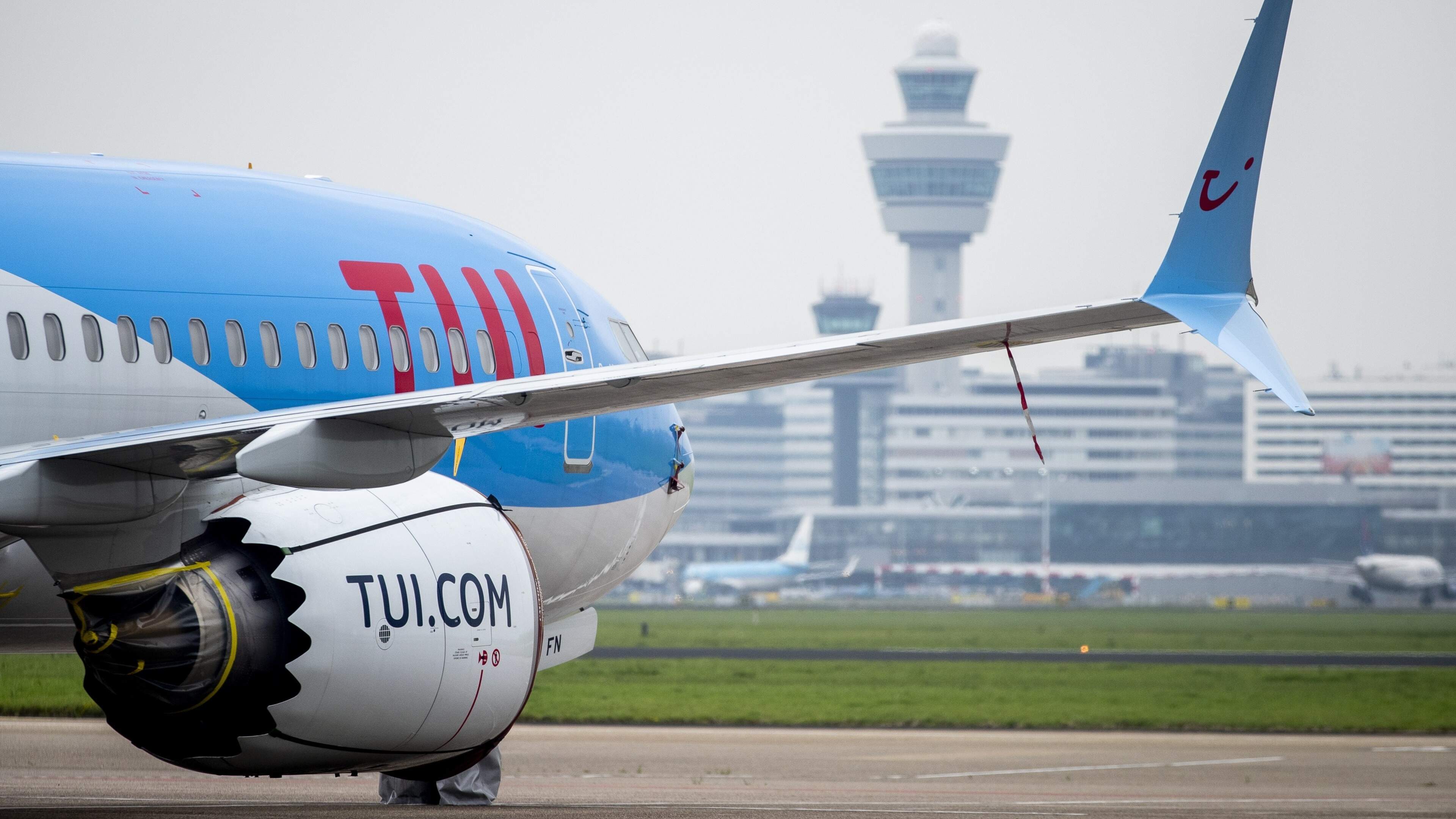 56 Dutch nationals on repatriation flight from Egypt, 281 people from Oman [update]