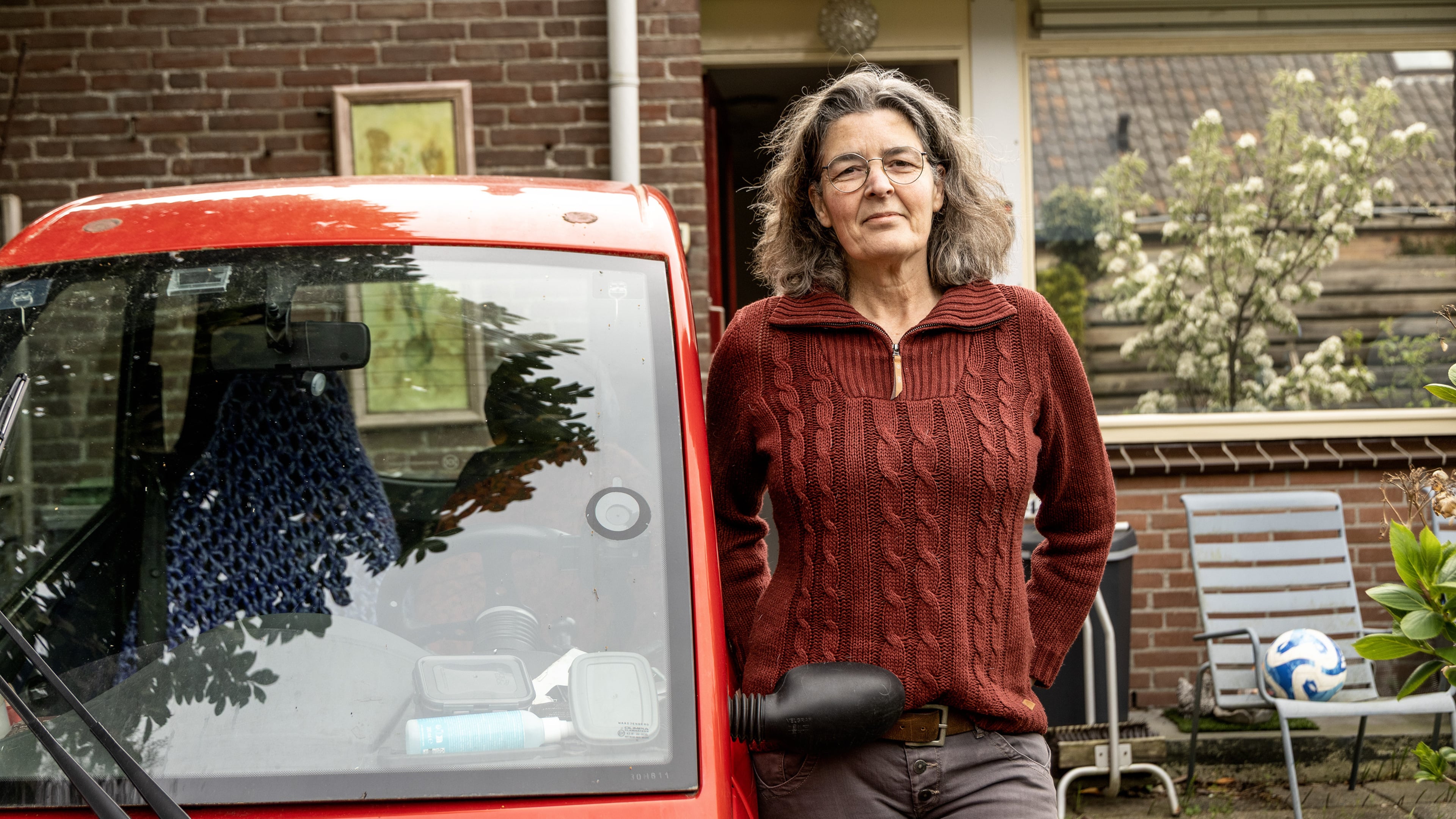 Donja (55) heeft al vier jaar last van ratten in haar sociale huurwoning: ’Ik hoor ze nu in mijn slaapkamer’