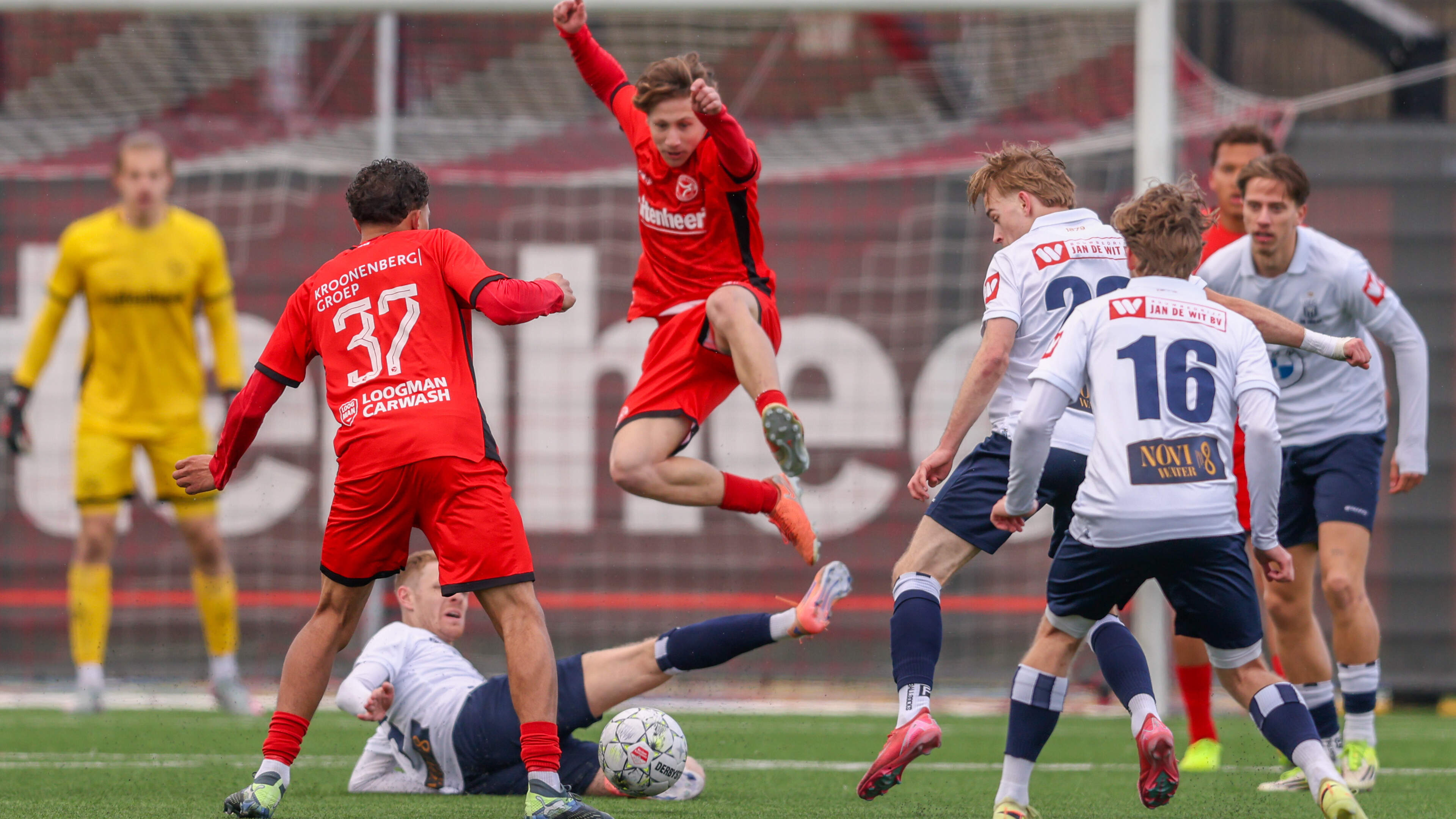 Weak start against Jong Almere costs Koninklijke HFC: ‘Should have been the men against the boys’