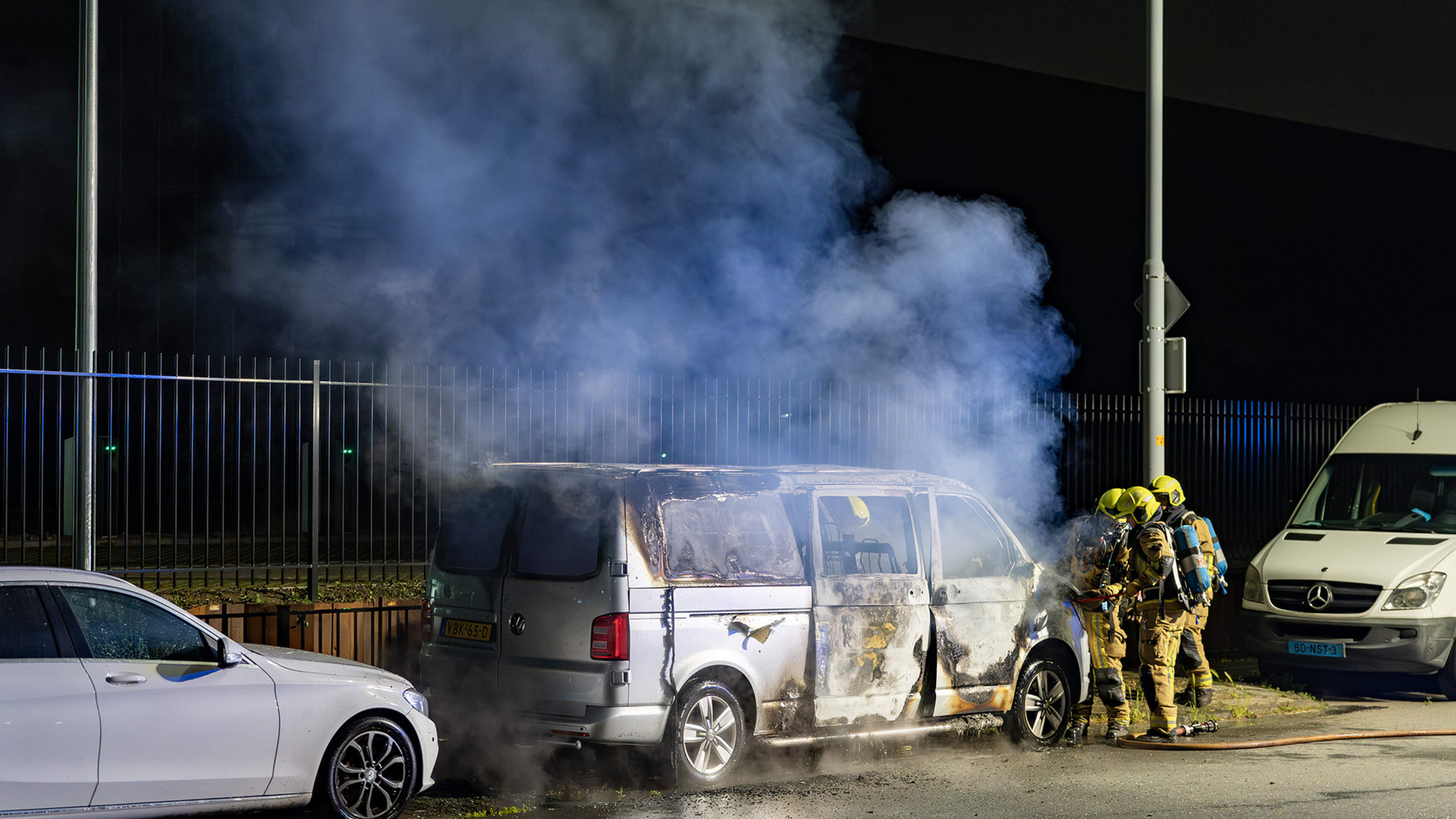 Van goes up in flames in Zwanenburg