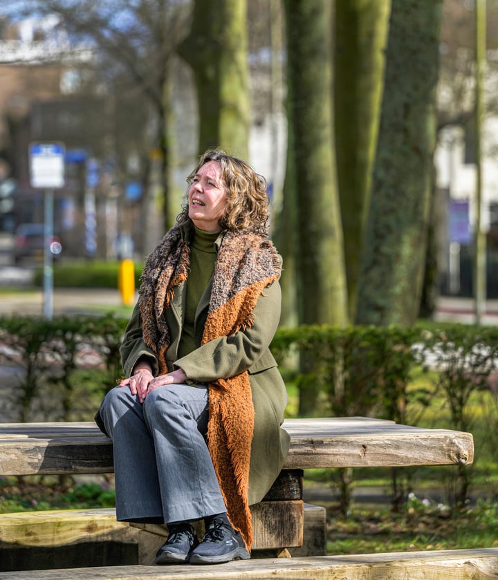 Jolanda is een groot deel van de dag stil en raadt het anderen ook aan ...