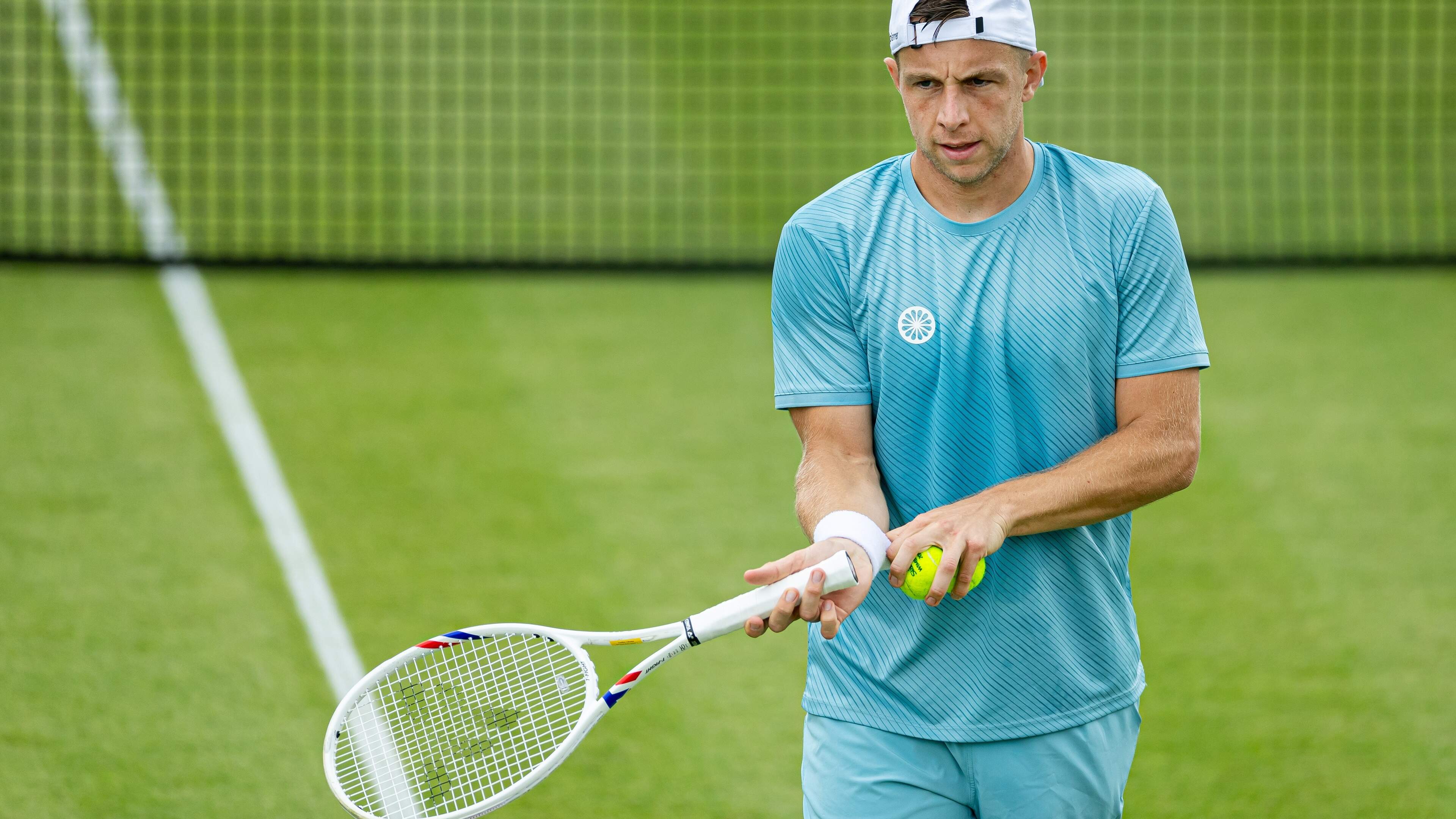 Griekspoor and Van de Zandschulp defeat compatriots in London
