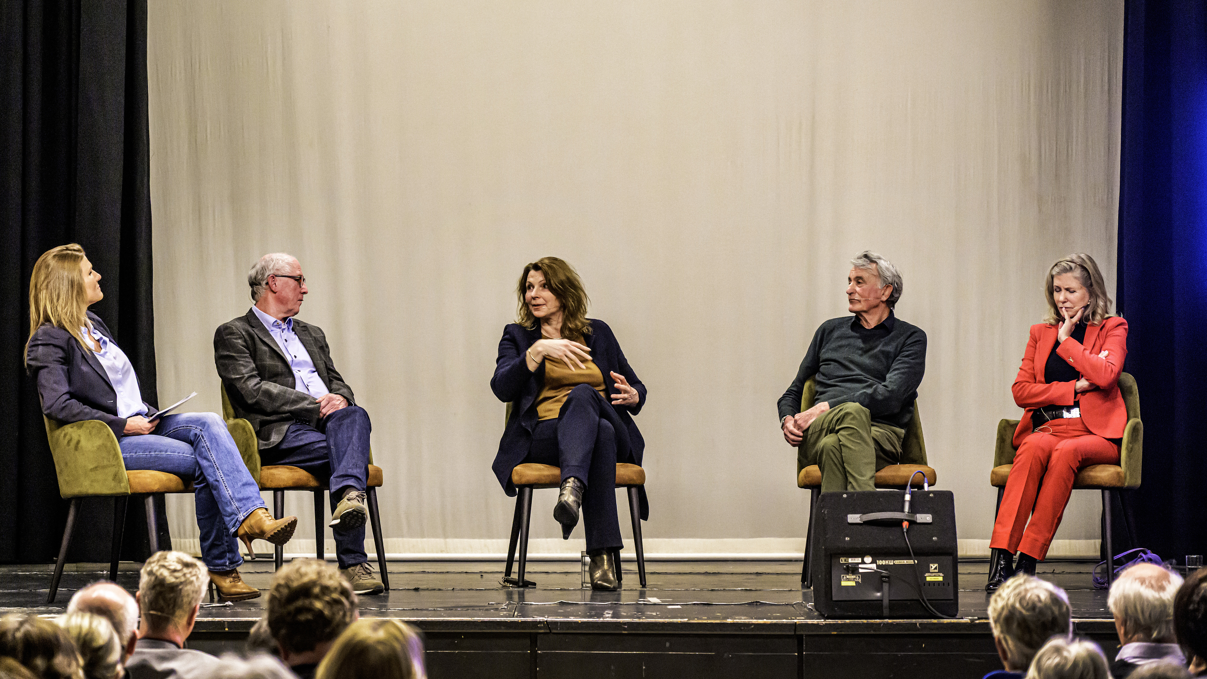 Vogelenzang election debate is dull until GroenLinks-PvdA confronts VVD over social sector cuts: 'You were there yourself'